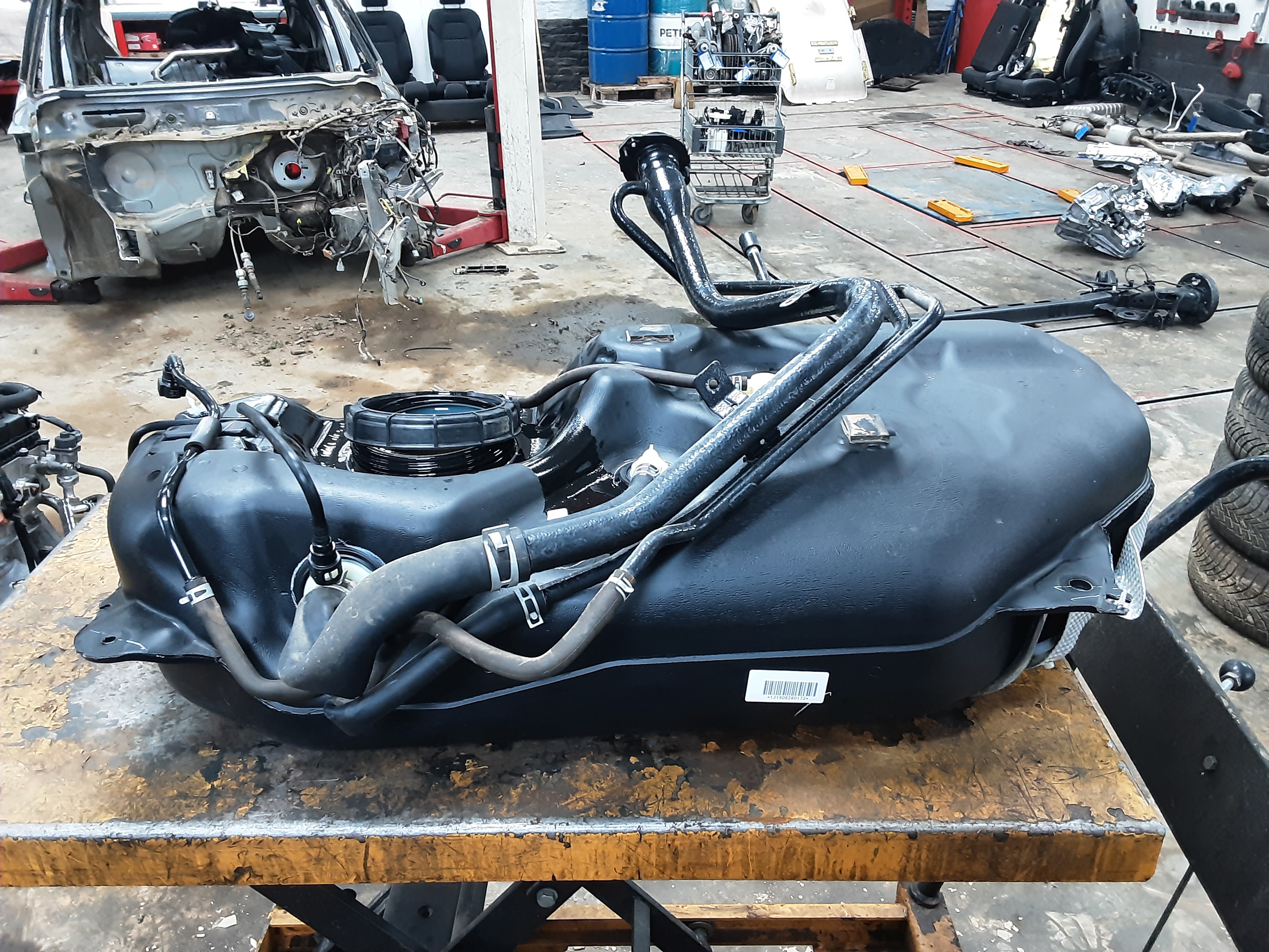 BRANDSTOFTANK BENZINE Suzuki SWIFT 4/17+