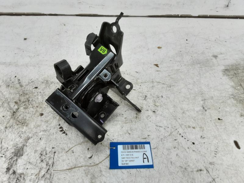 SUPPORT DE BOITE DE VITESSES Toyota YARIS (5) 9/14 - 2/20