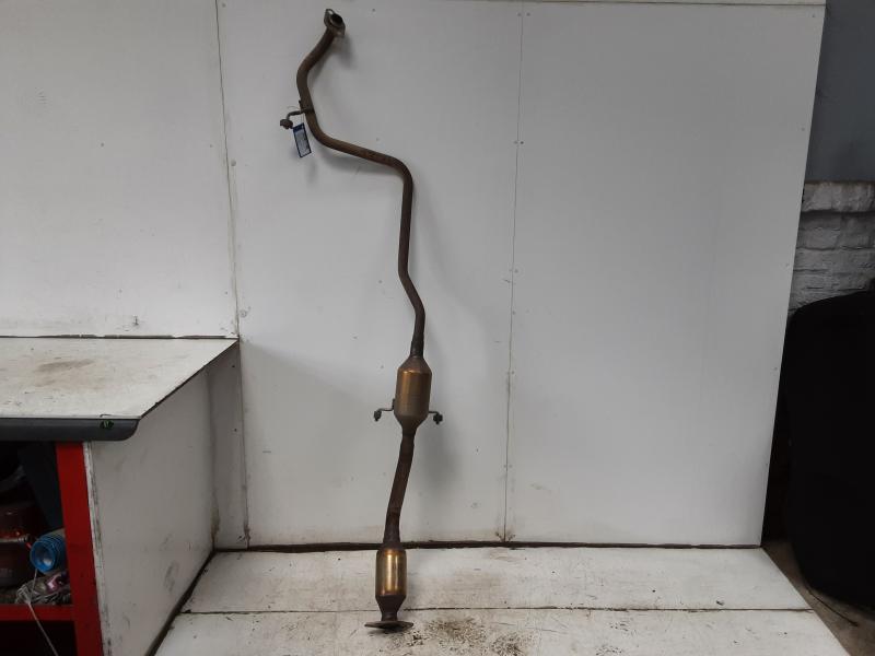 UITLAAT MIDDENDEMPER Toyota YARIS (5) 9/14 - 2/20