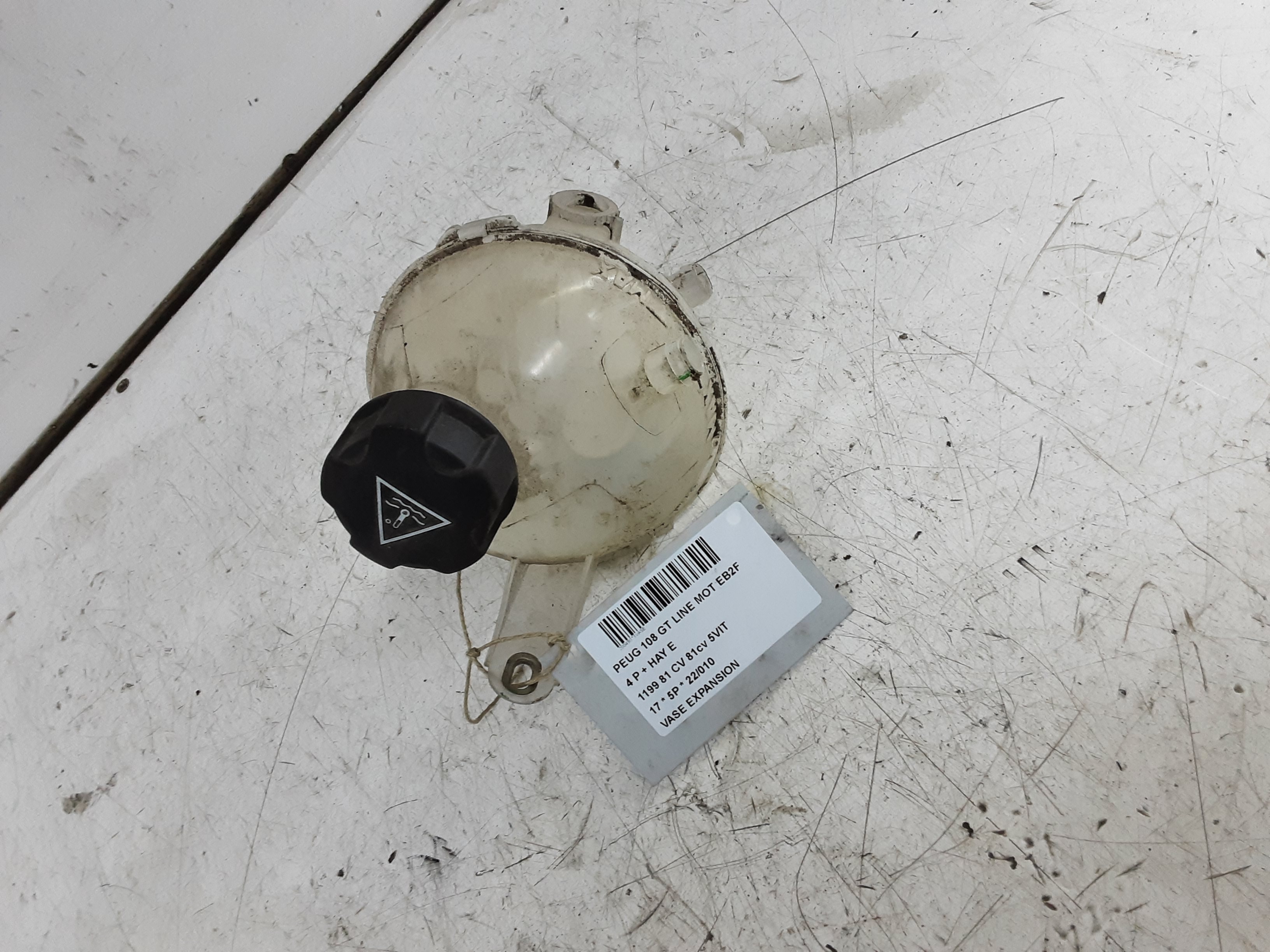 EXPANSIERESERVOIR Peugeot 108 5/14+