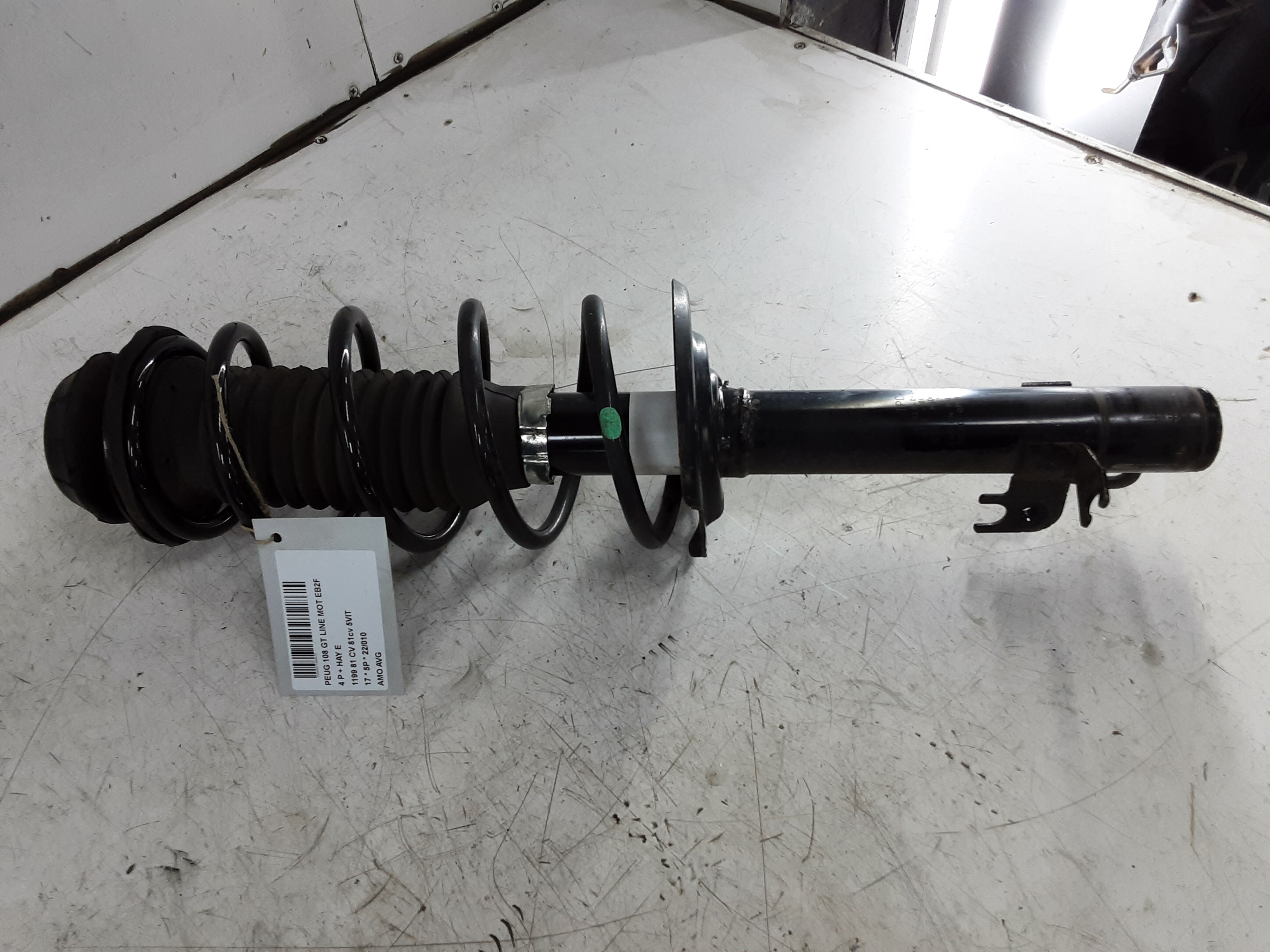 SCHOKBREKER VOOR LINKS Peugeot 108 5/14+