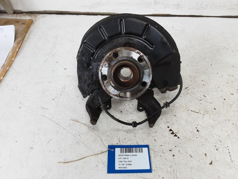 WIELNAAF VOOR RECHTS Skoda FABIA (5J) 3/10 - 14