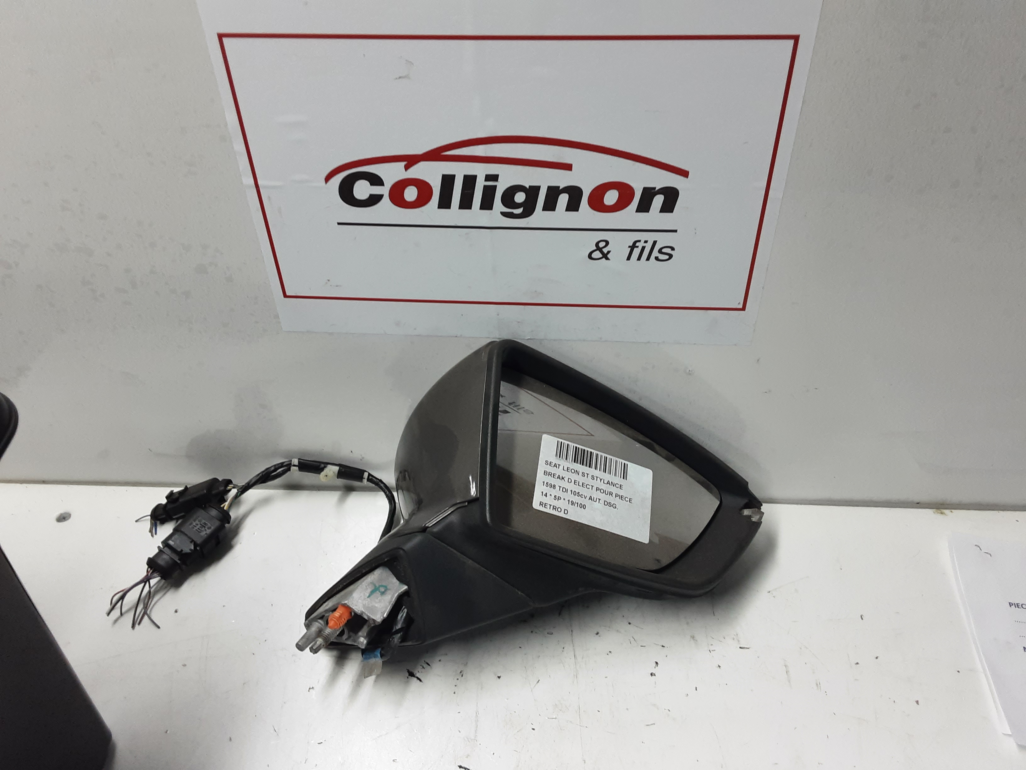 RETRO DROIT Seat LEON (3) (5F) 1/13 - 1/17