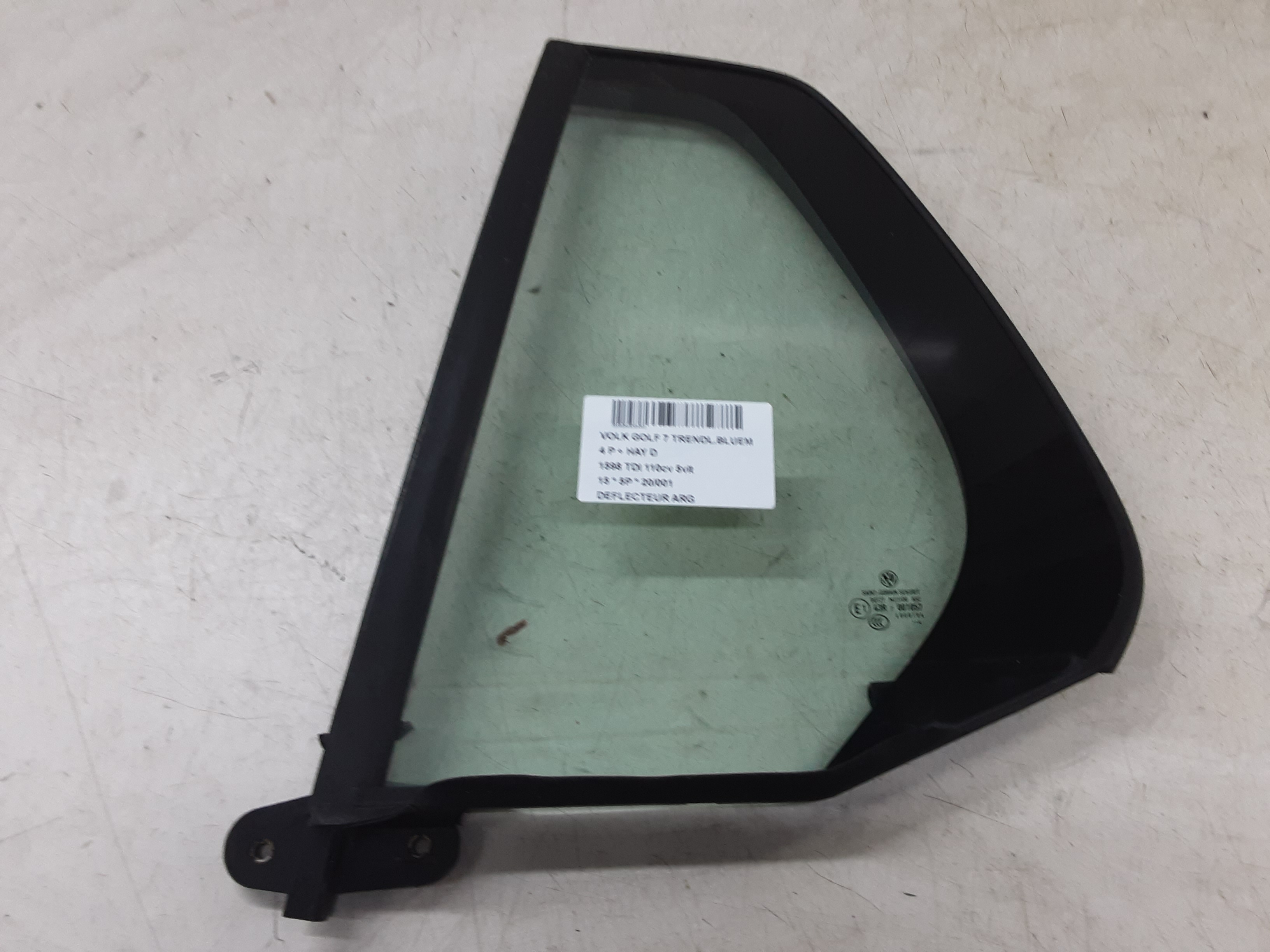ZIJRUIT ACHTER LINKS Vw Golf