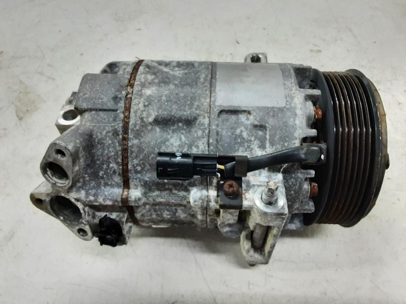 POMPE D'AIRCO Renault TRAFIC 6/14+
