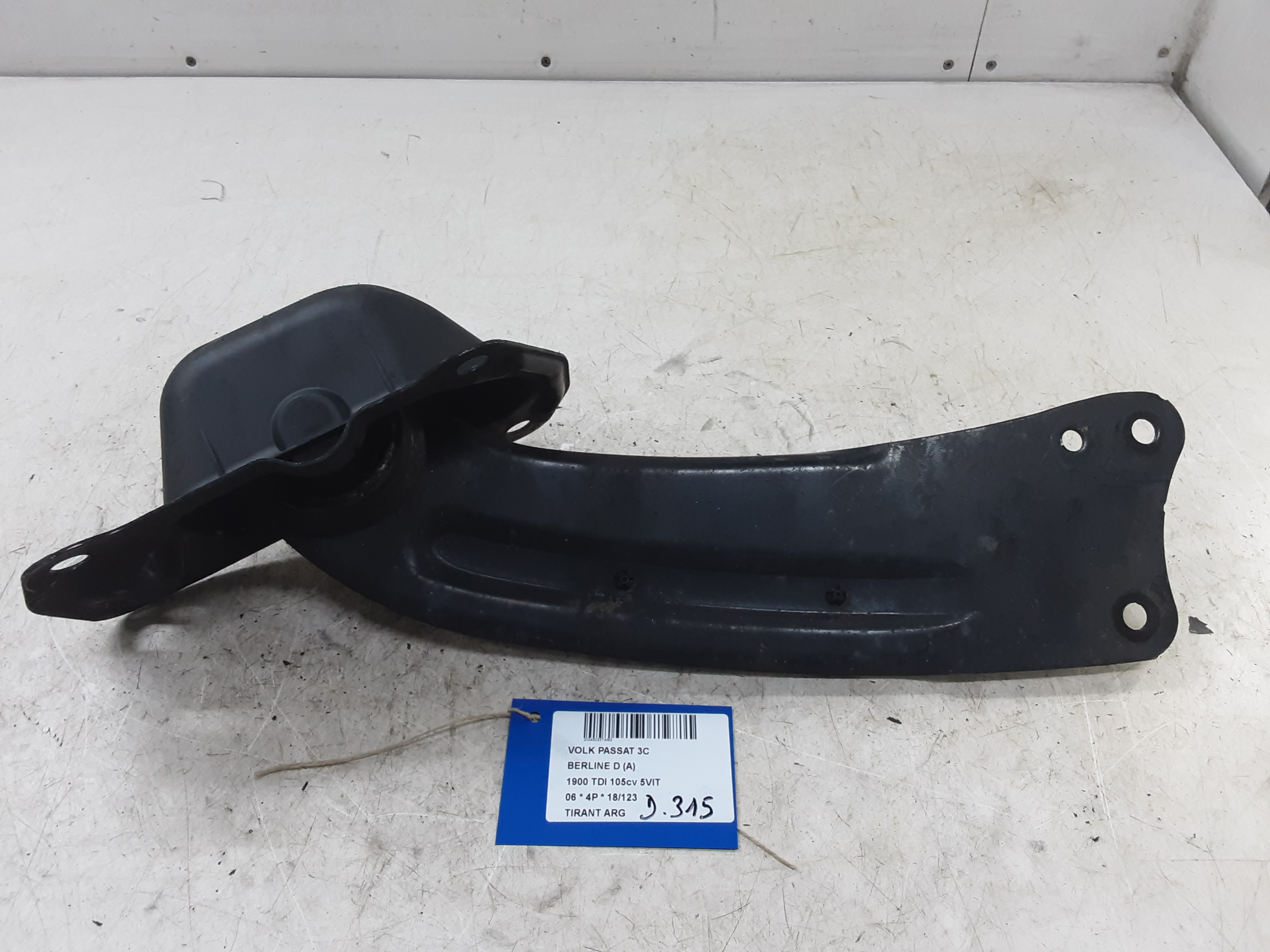 DRAAGARM ACHTER LINKS Vw PASSAT 02/05 - 11/10