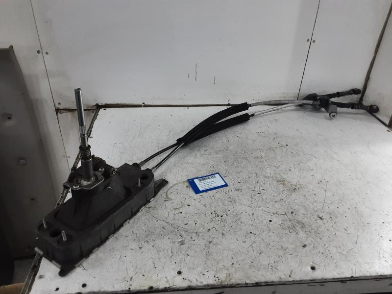 VERSNELLINGSBAK BEDIENING Vw GOLF V 11/03 - 08