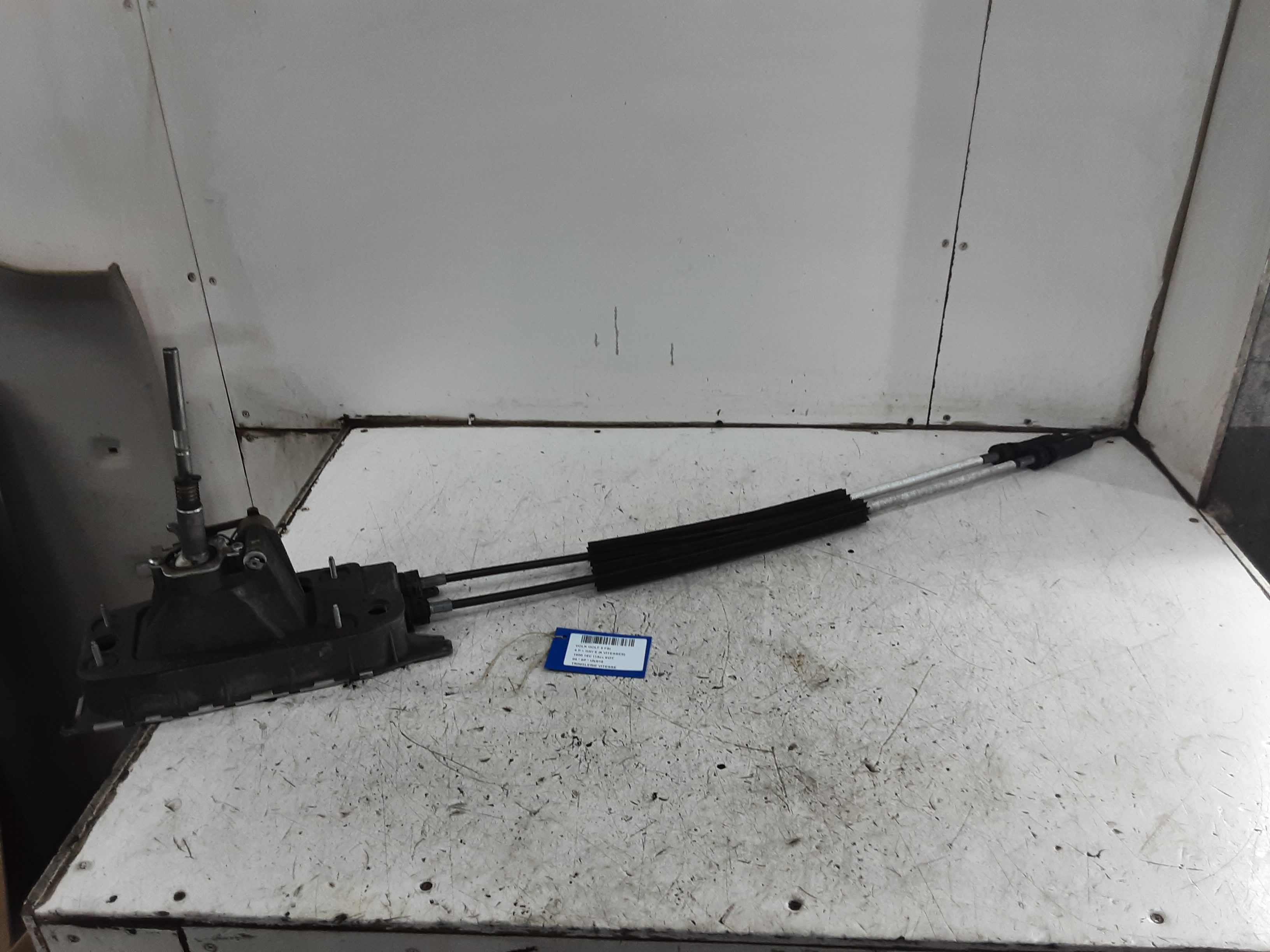 TRINGLERIE DE VITESSES Vw GOLF V 11/03 - 08