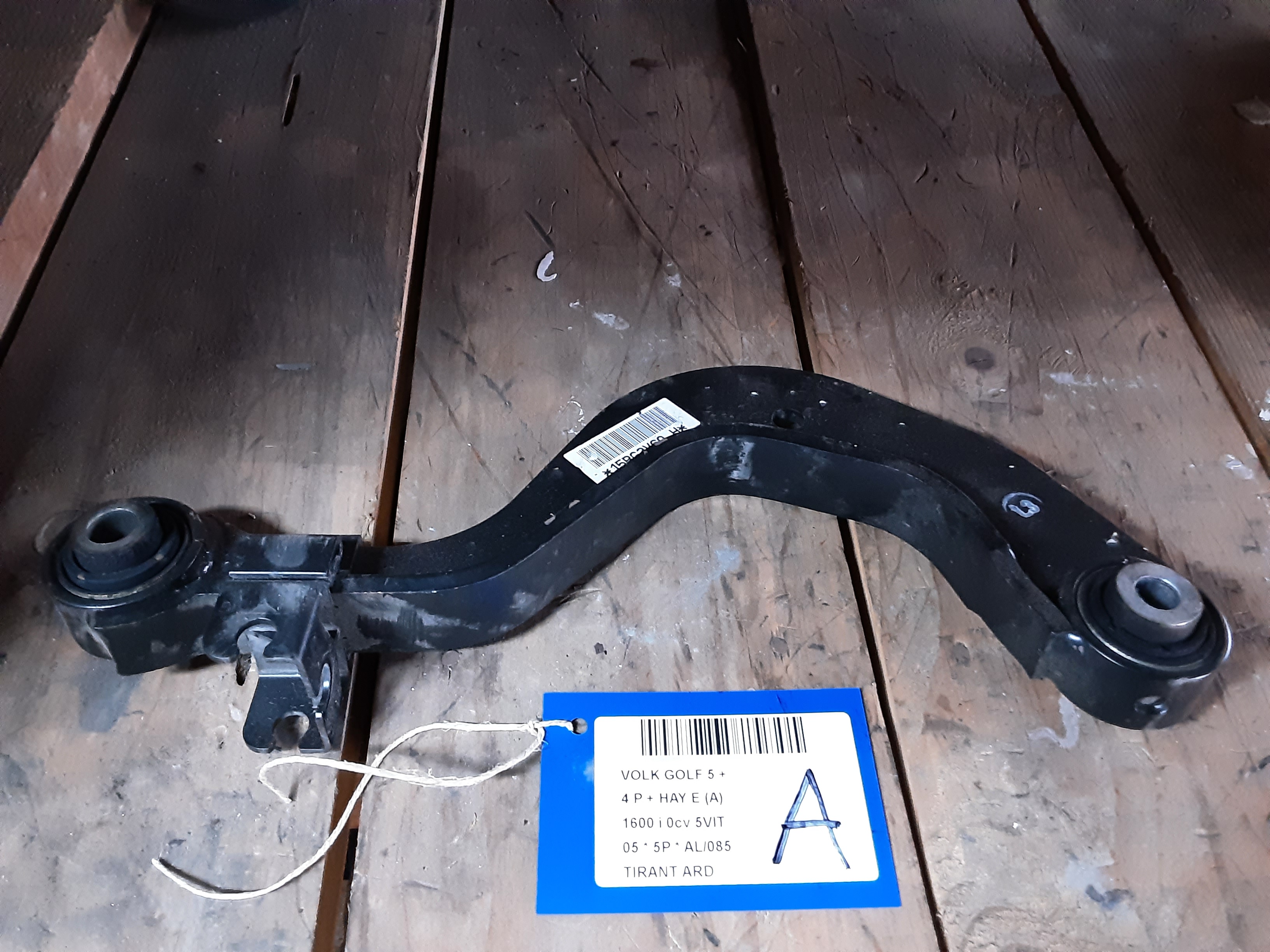 DRAAGARM ACHTER RECHTS Vw GOLF V 11/03 - 08