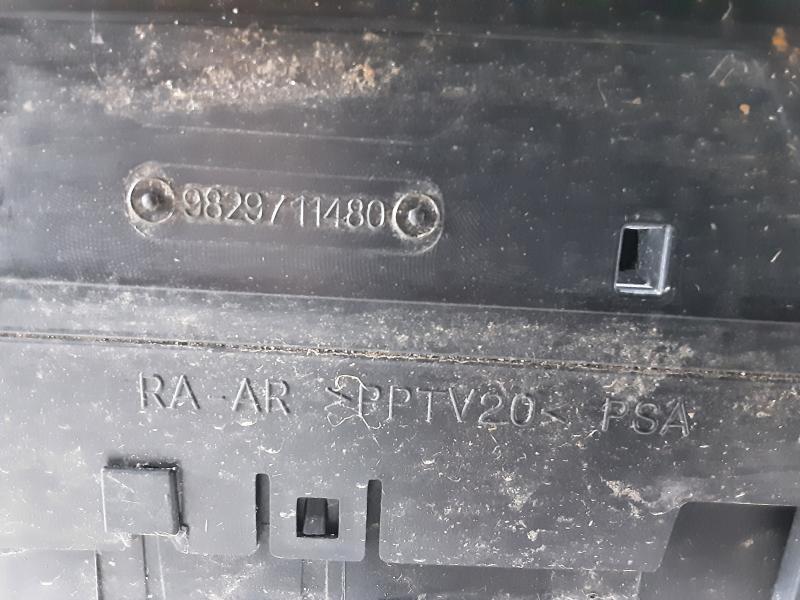 RADIATOR GRILL Peugeot 2008 (2) 8/19 - 5/23