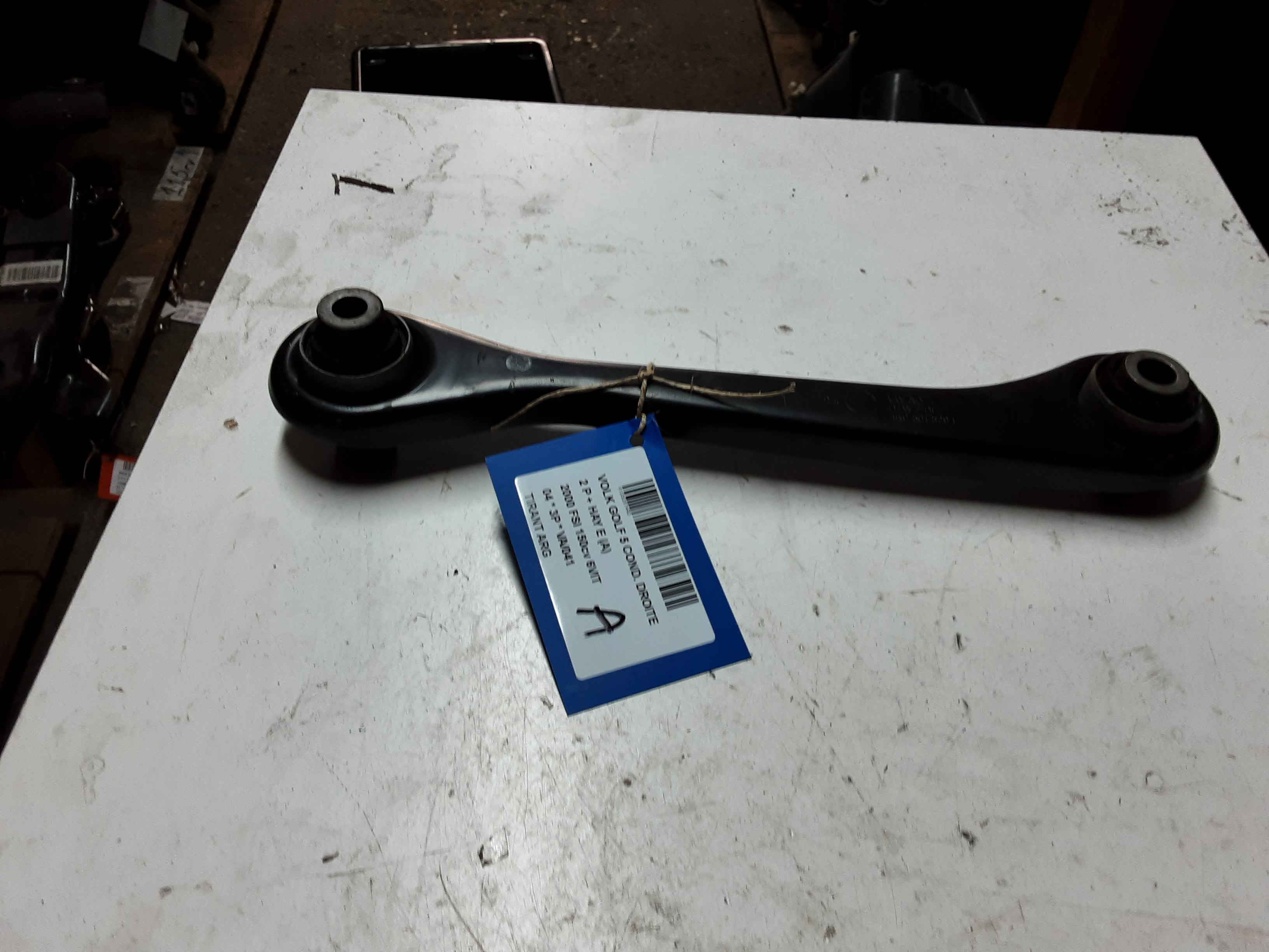 DRAAGARM ACHTER LINKS Vw GOLF V 11/03 - 08