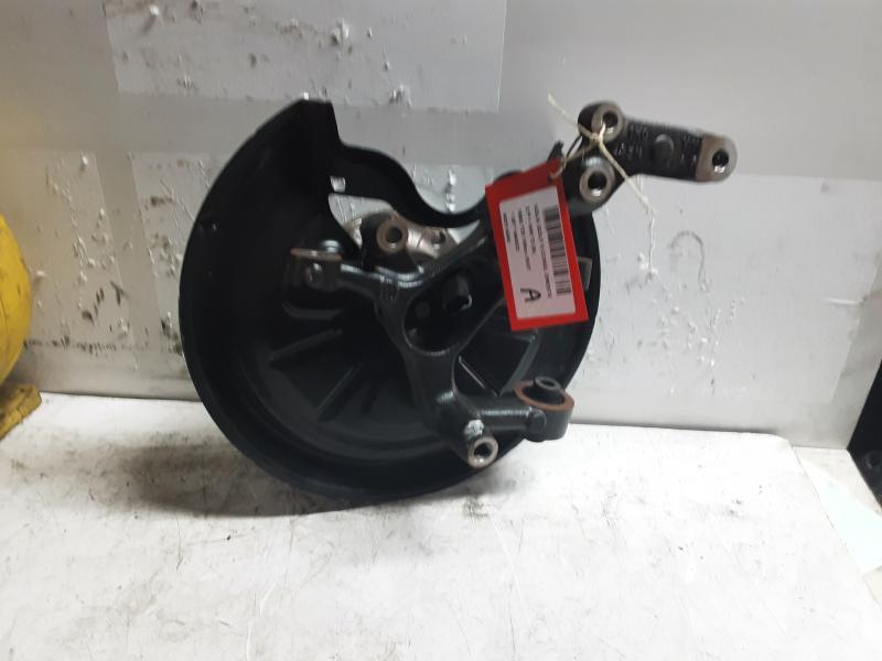 RADNABE HINTEN LINKS Vw Golf