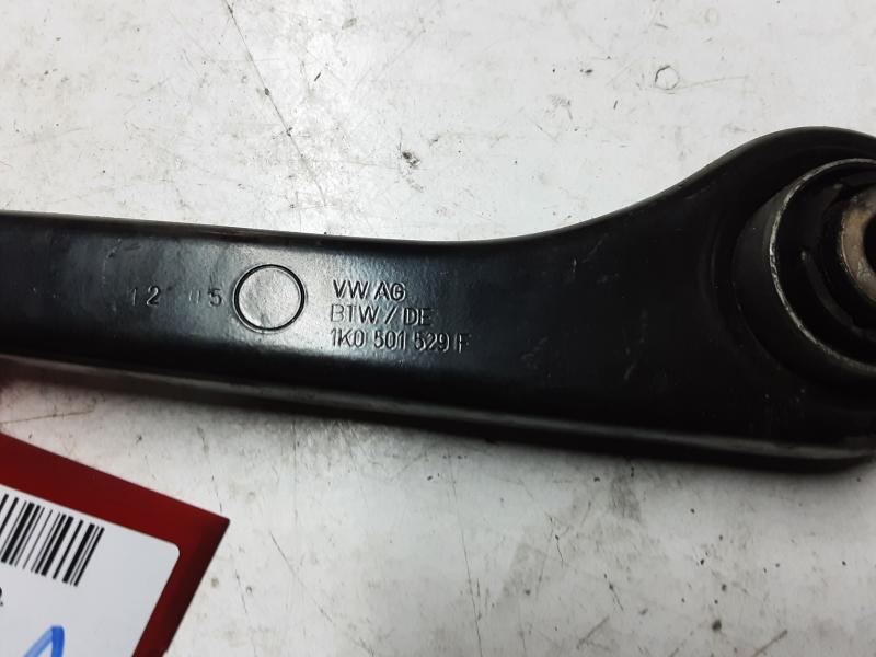 DRAAGARM ACHTER LINKS Vw GOLF V 11/03 - 08
