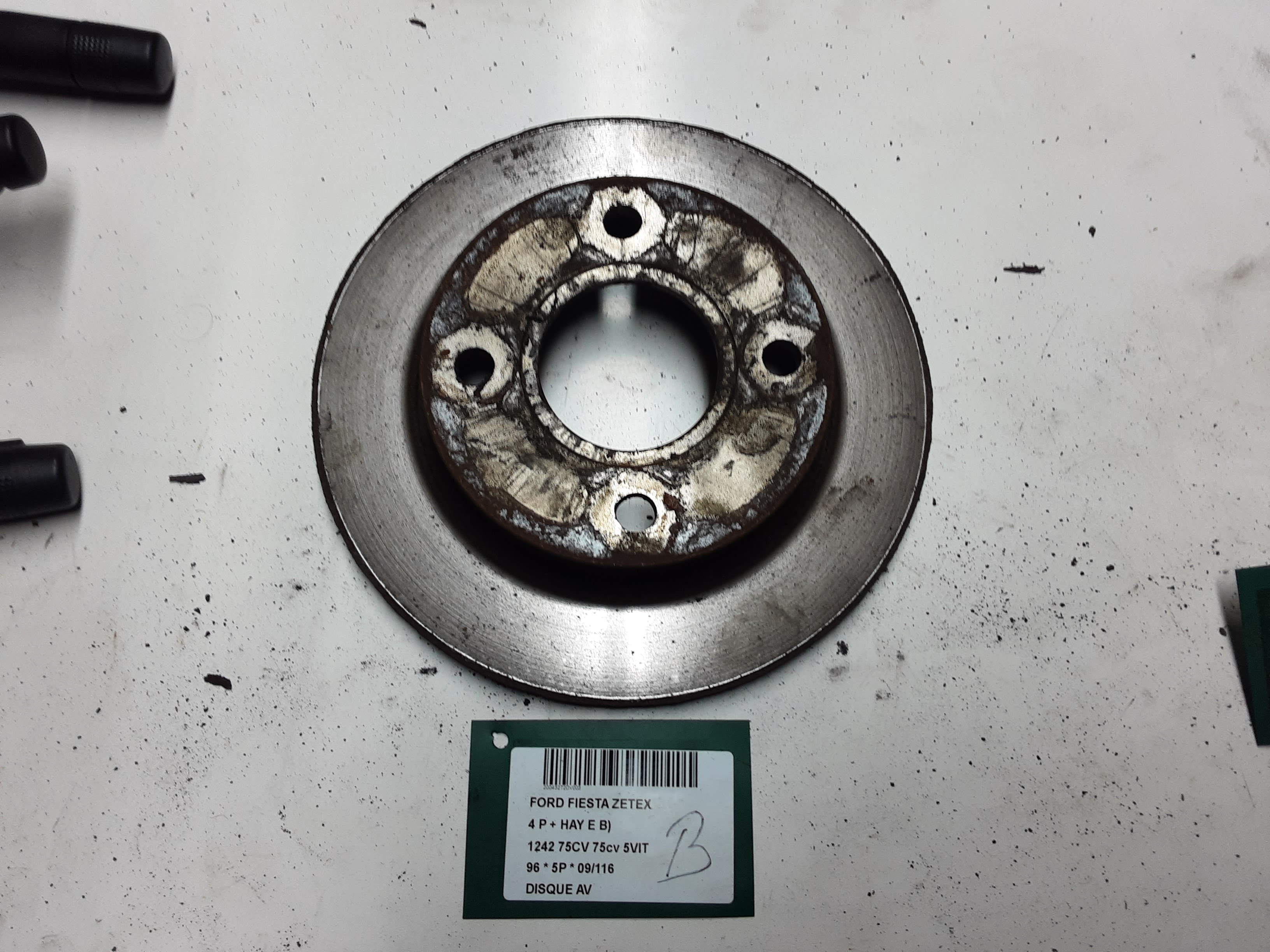 DISQUE AVANT Ford FIESTA 4/89 &gt;10/96