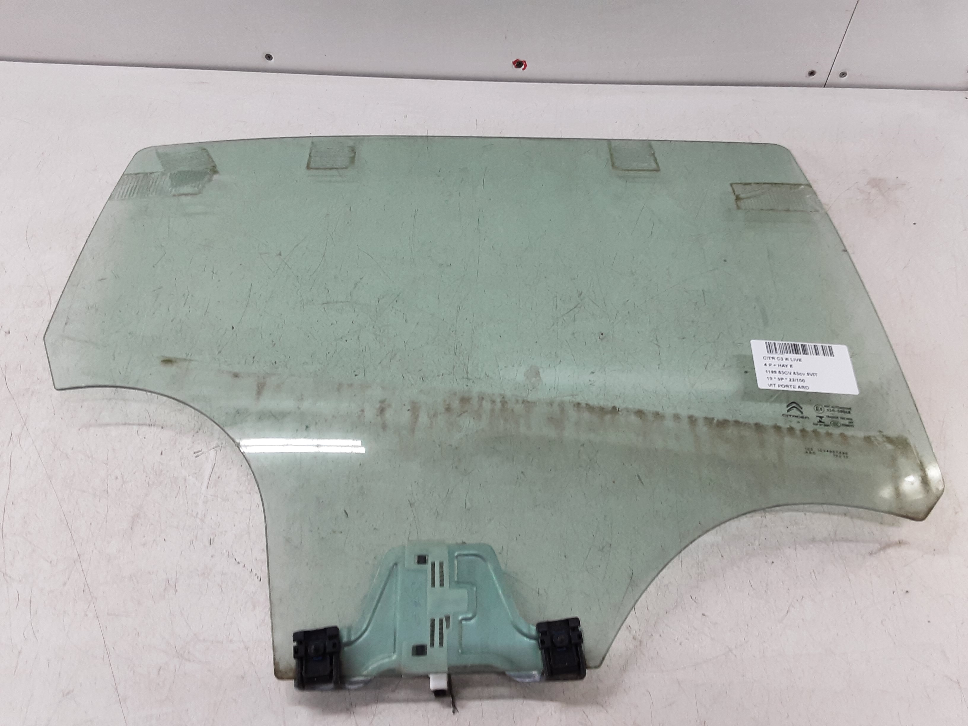 RIGHT REAR DOOR WINDOW Citroen C3 (III) 10/16-9/20
