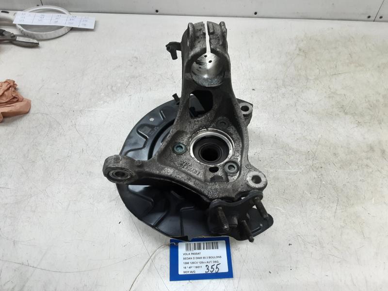 FRONT WHEEL HUB LEFT Vw PASSAT 11/14 - 19