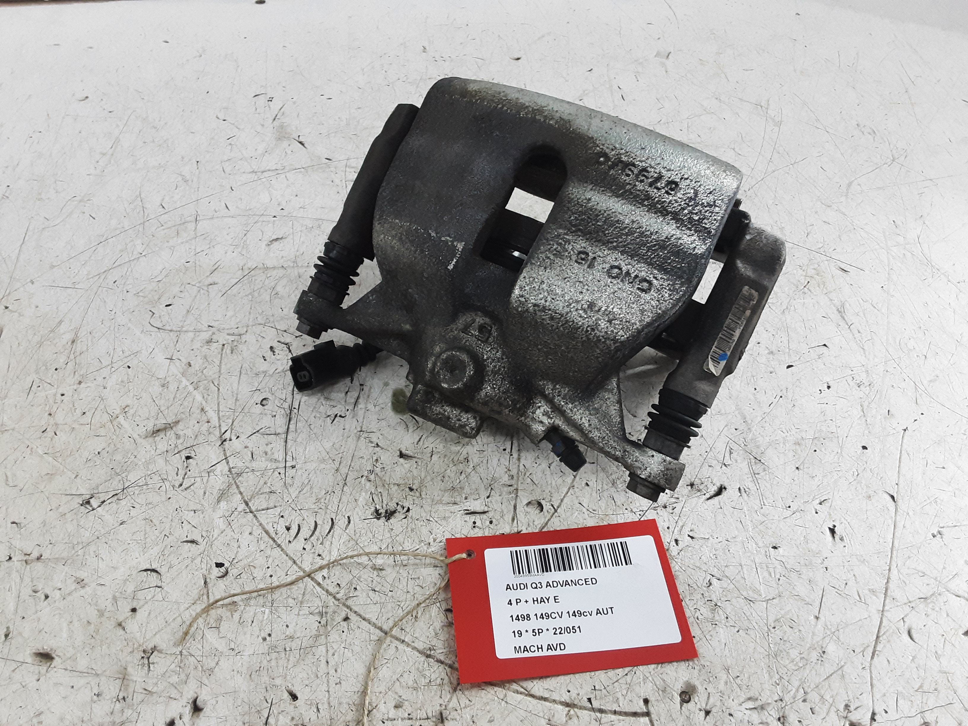 REMKLAUW VOOR RECHTS Audi Q3 11/18+