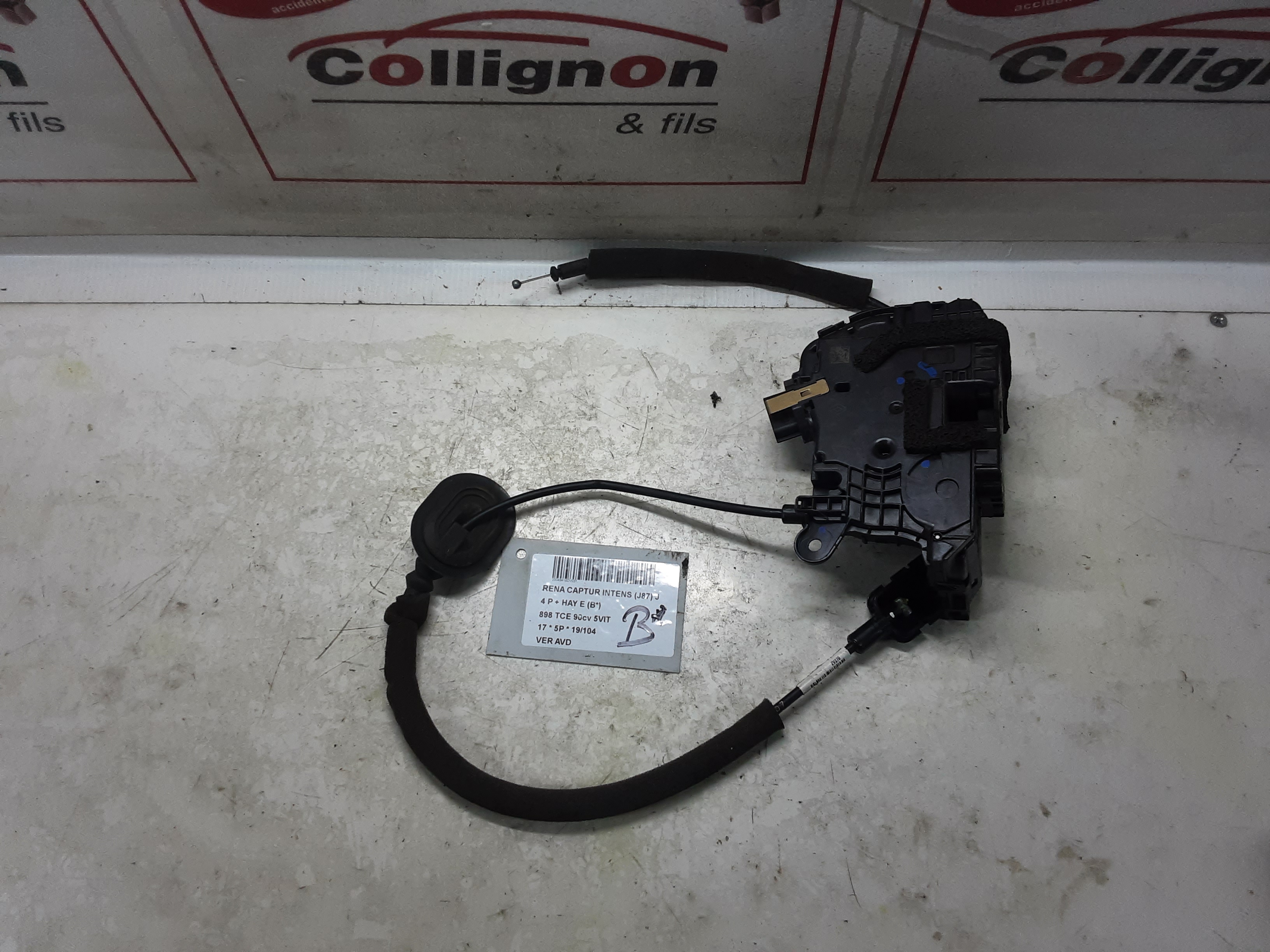 VERROUILLAGE DE PORTE AVANT DROITE Renault CAPTUR (1) 5/17 - 01/20 FaceLift