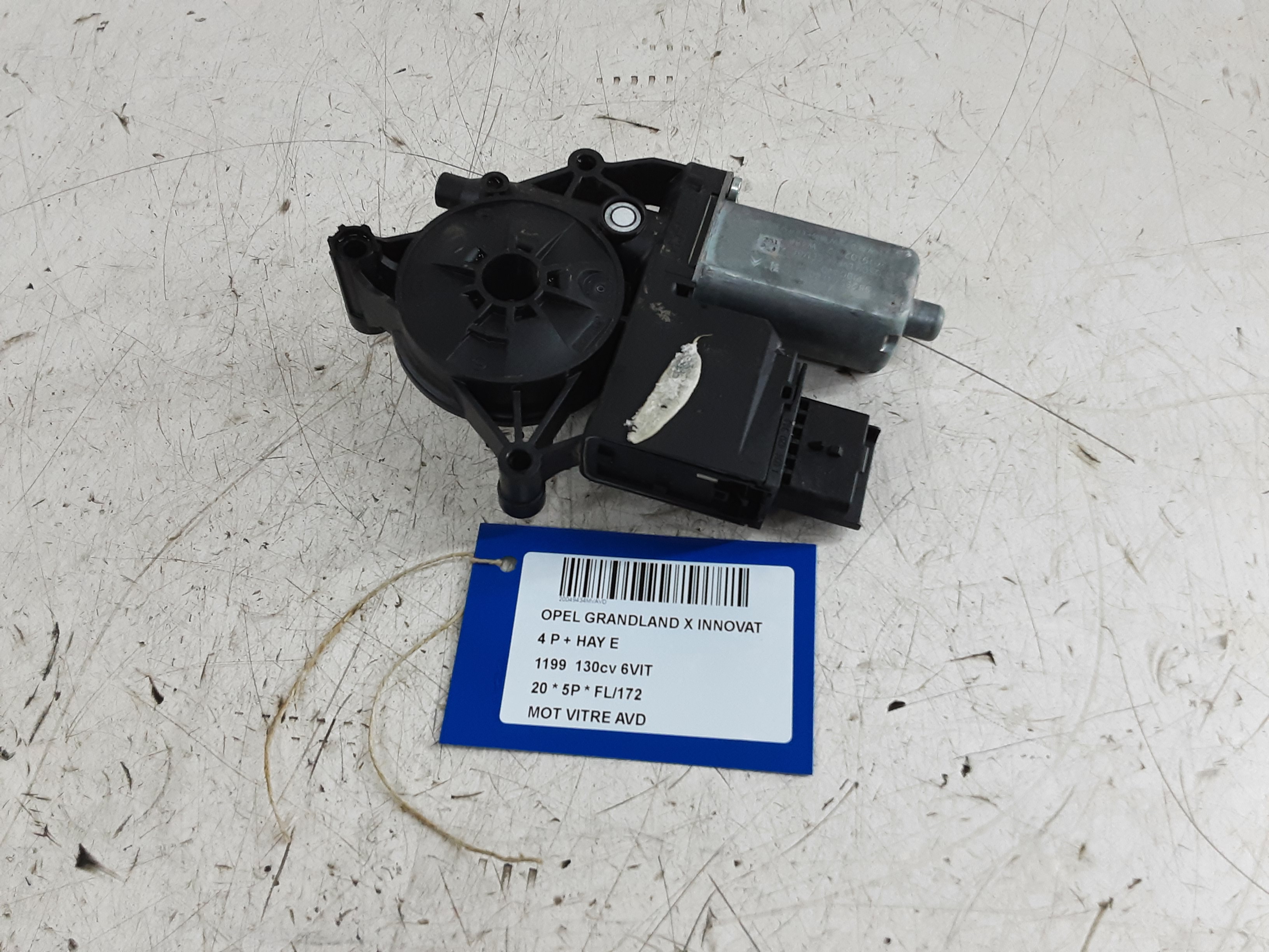 MOTEUR DE VITRE DE PORTE AVANT DROITE Opel GRANDLAND X 6/17+