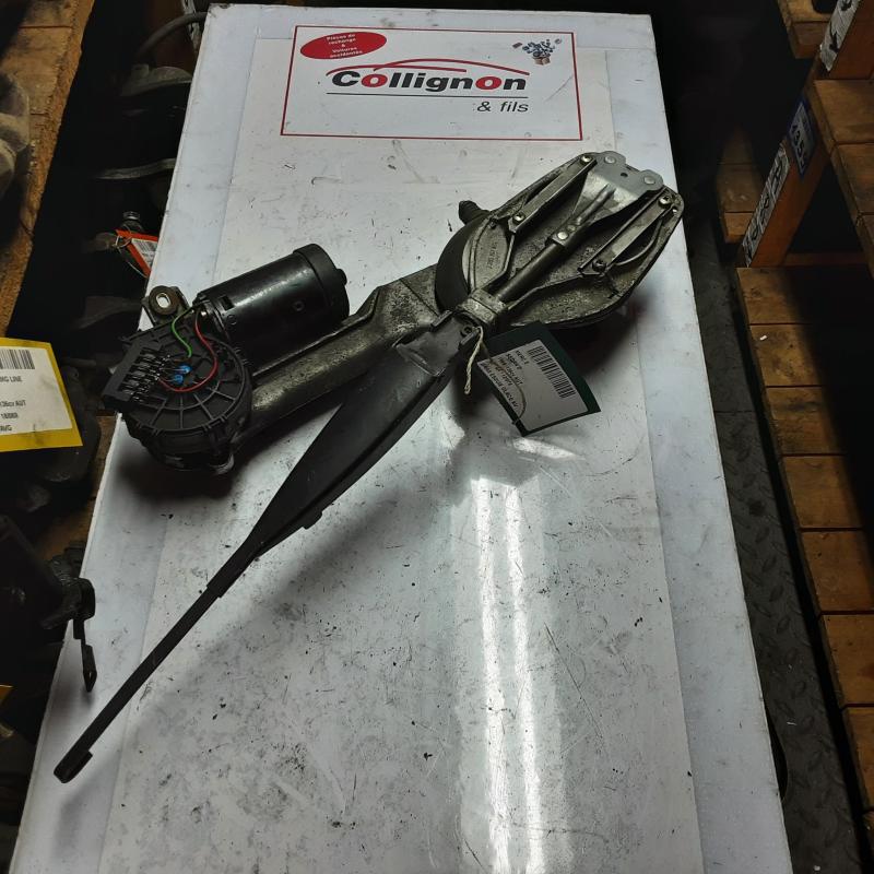 RUITENWISSERARM VOOR Mercedes-Benz E W210 95 - 02