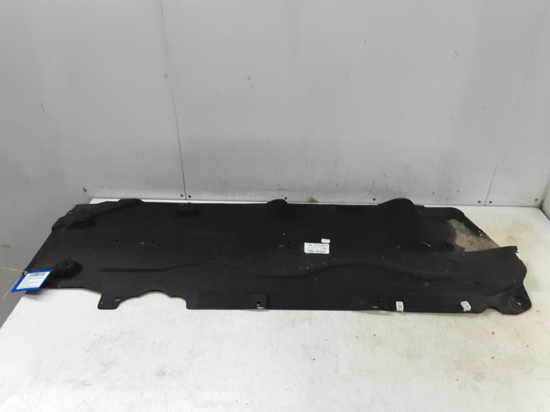 PLASTIEKE BESCHERMPLAAT ONDER AUTO LINKS Mini F54 : Clubman 11/14+