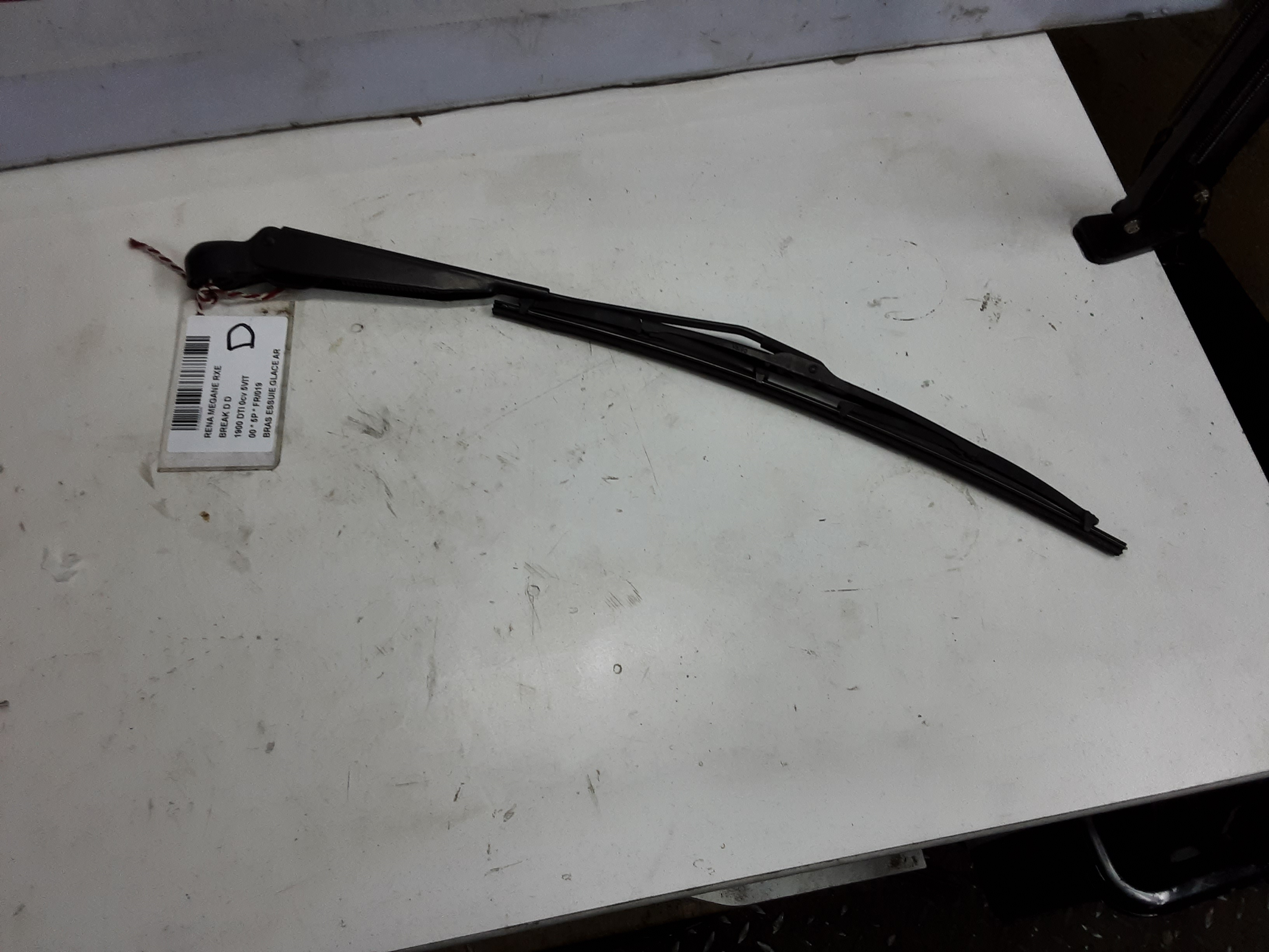 RUITENWISSERARM ACHTER Renault MEGANE - 10/02