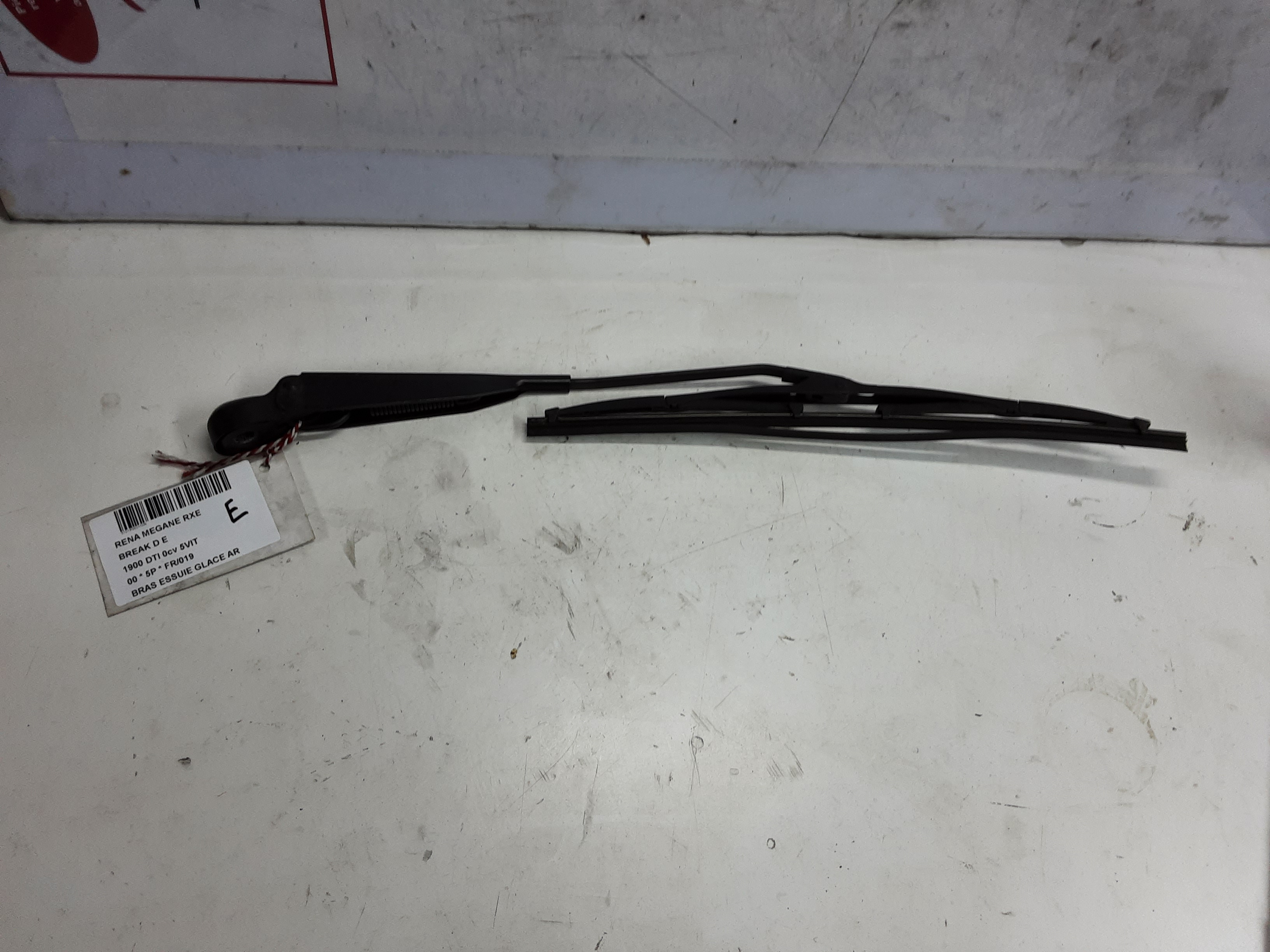 RUITENWISSERARM ACHTER Renault MEGANE - 10/02
