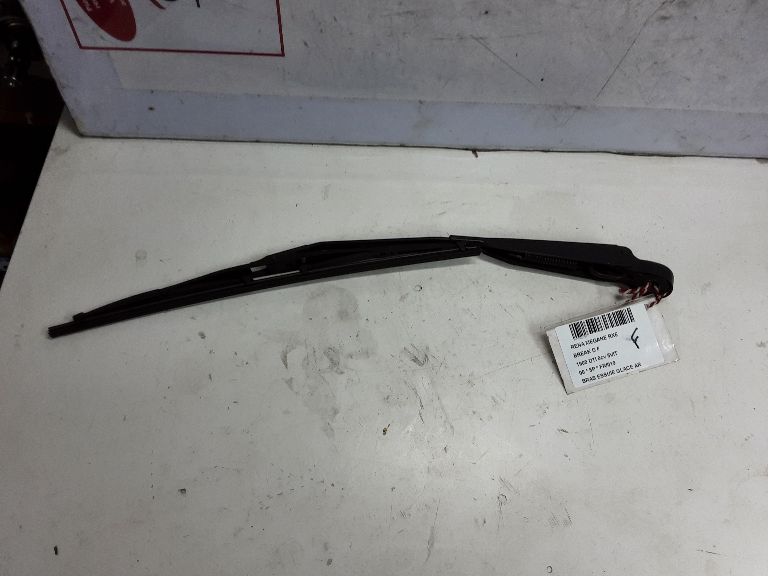 RUITENWISSERARM ACHTER Renault MEGANE - 10/02