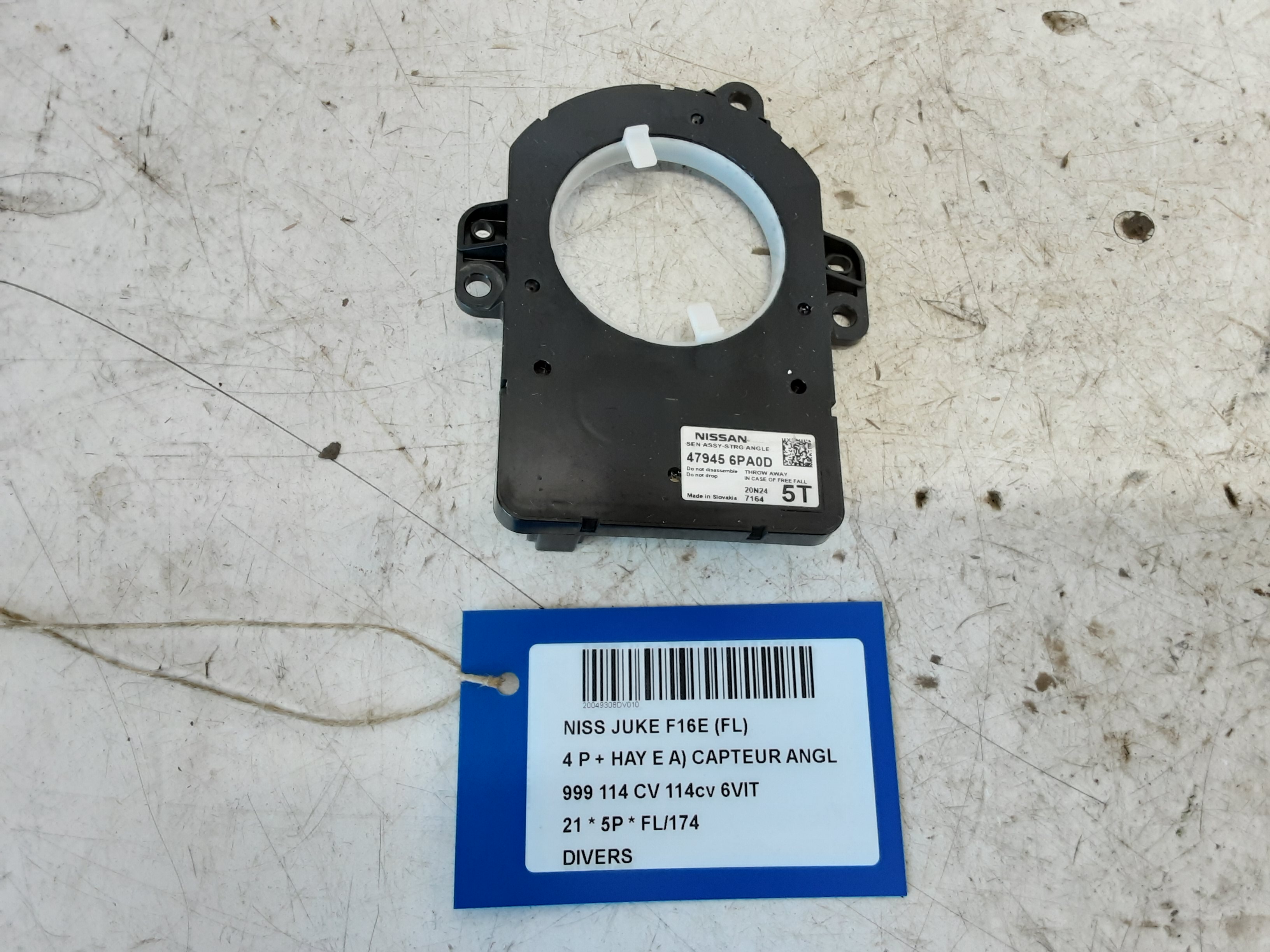 DIVERS Nissan JUKE 8/19+