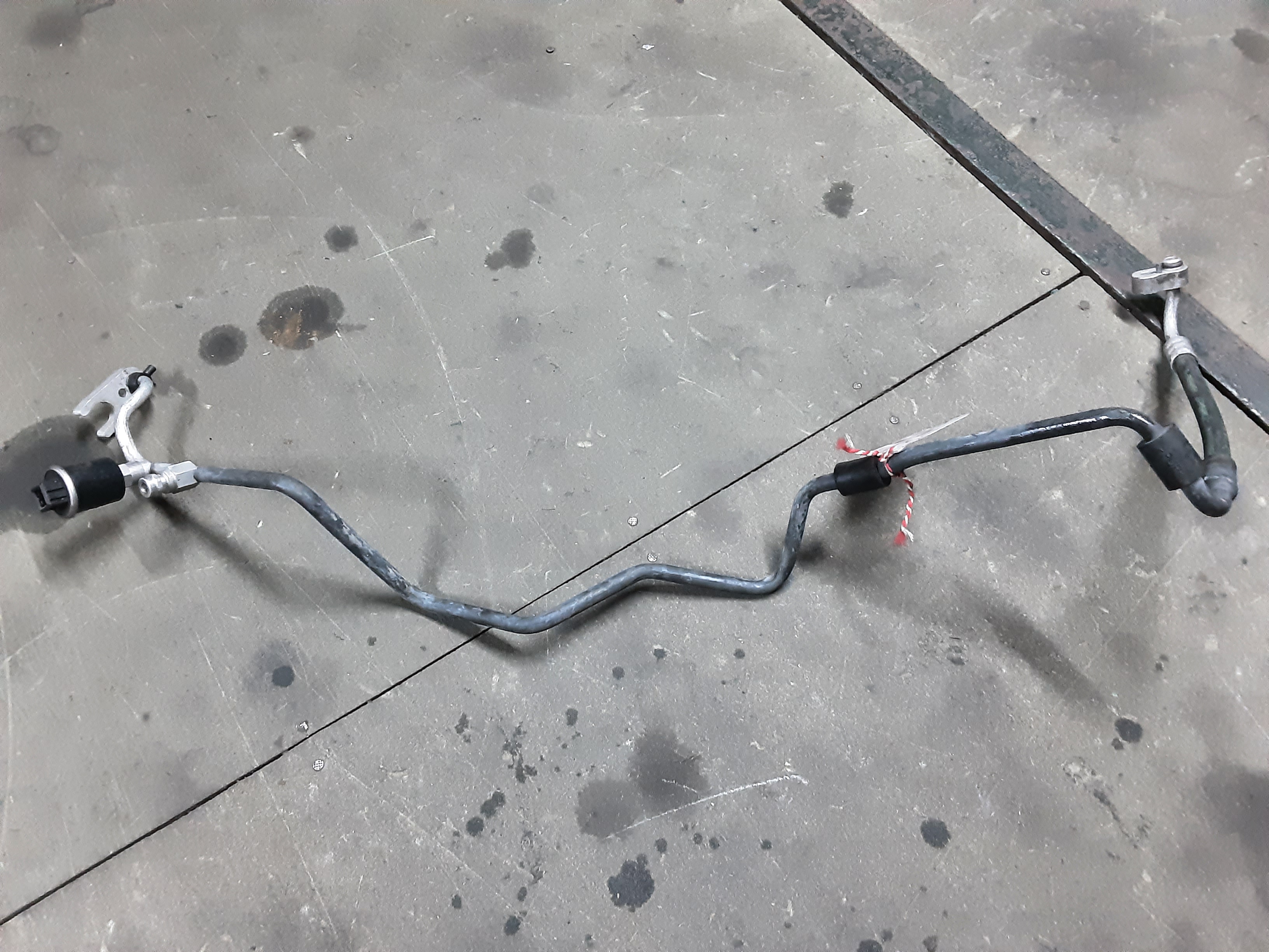 TUYAU D&#039;AIRCO Vw BORA