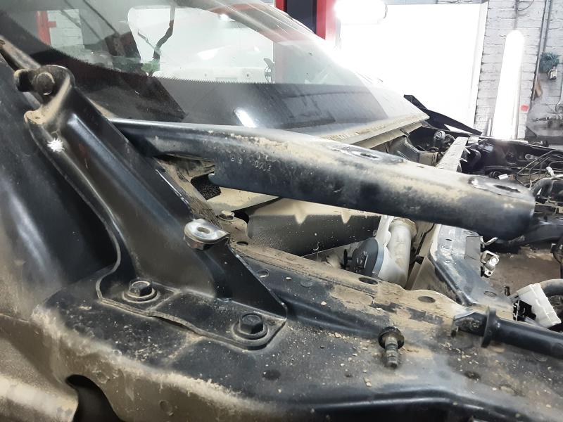 SCHARNIER MOTORHAUBE RECHTS Mercedes-Benz 350 D 4MATIC V6