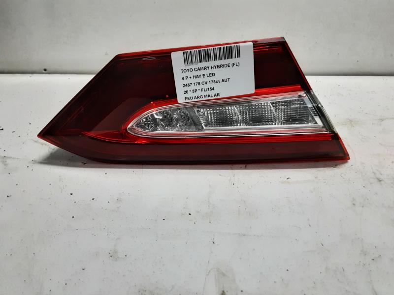 FEU ARRIERE GAUCHE DE MALLE ARRIERE Toyota CAMRY XV70 PreFaceLift 2018 - 