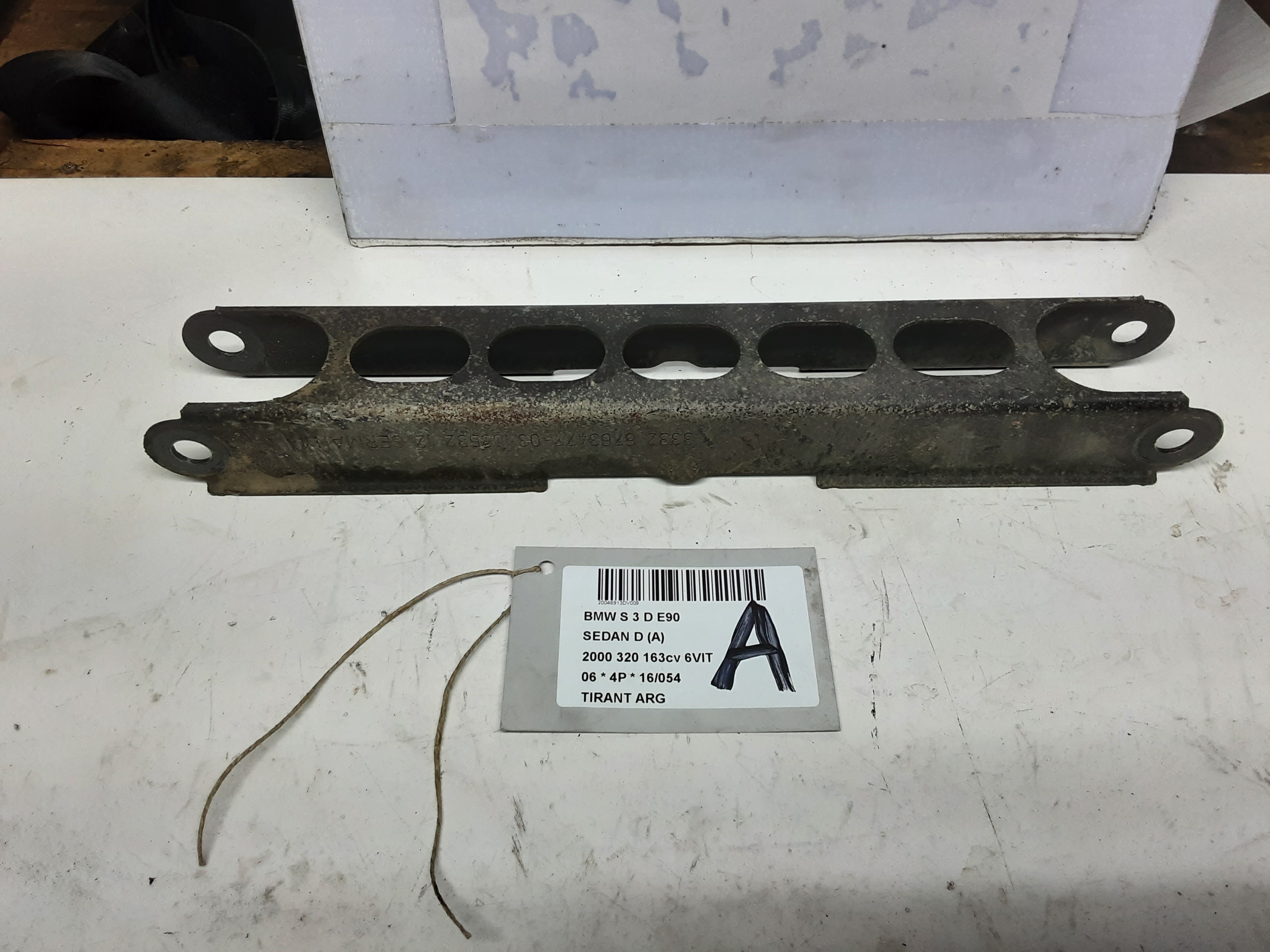 TIRANT ARRIERE GAUCHE Bmw 3 E90 05 - 09/08