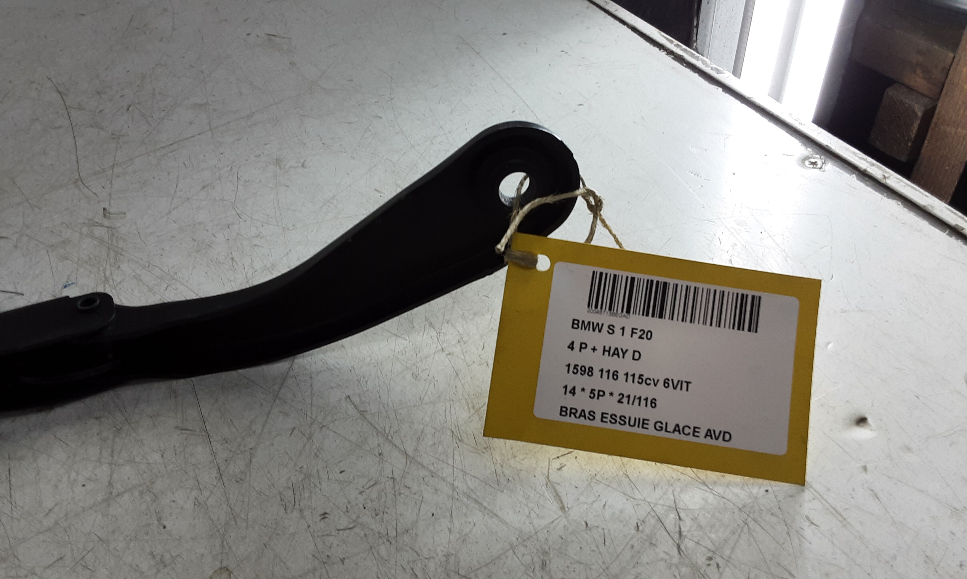 RUITENWISSERARM RECHTS VOOR Bmw 1 F20/F21 9/11 - 15
