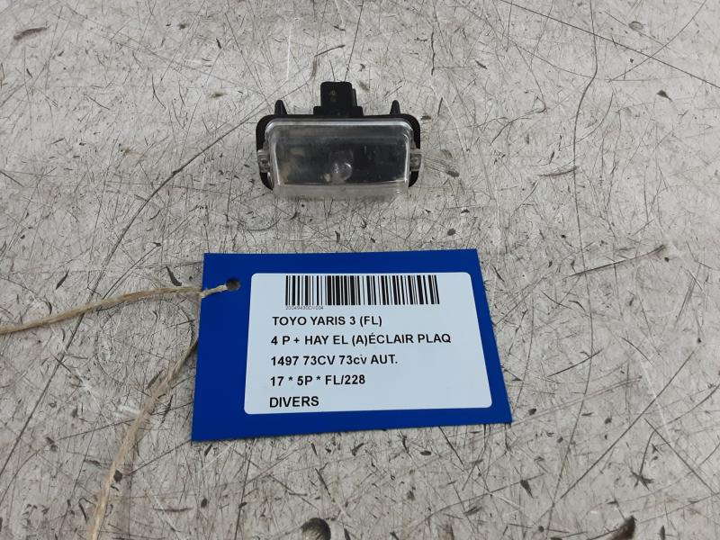 DIVERS Toyota YARIS (5) FaceLift 4/2017 - 2/20