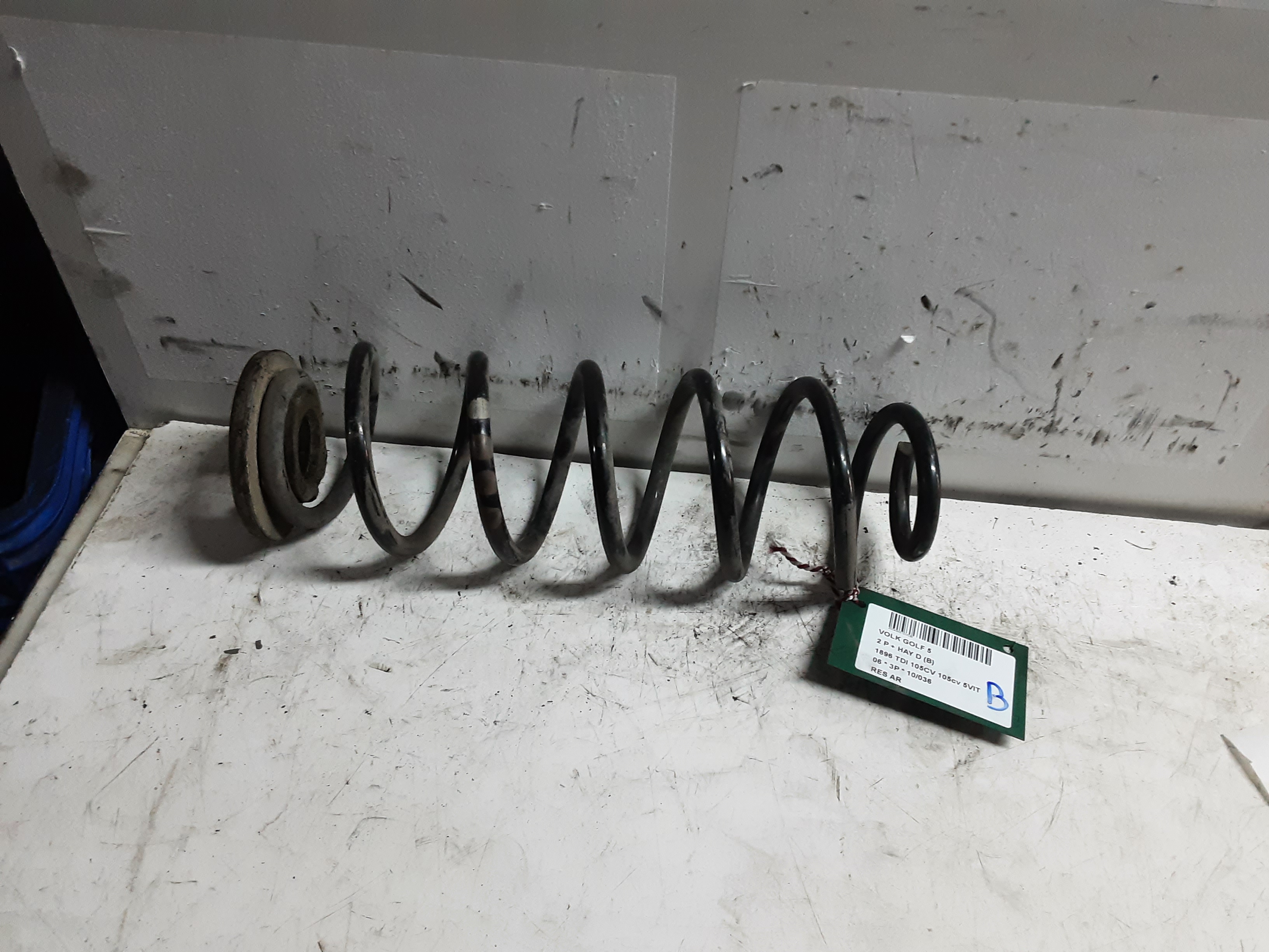 ACHTERVEER Vw GOLF V 11/03 - 08