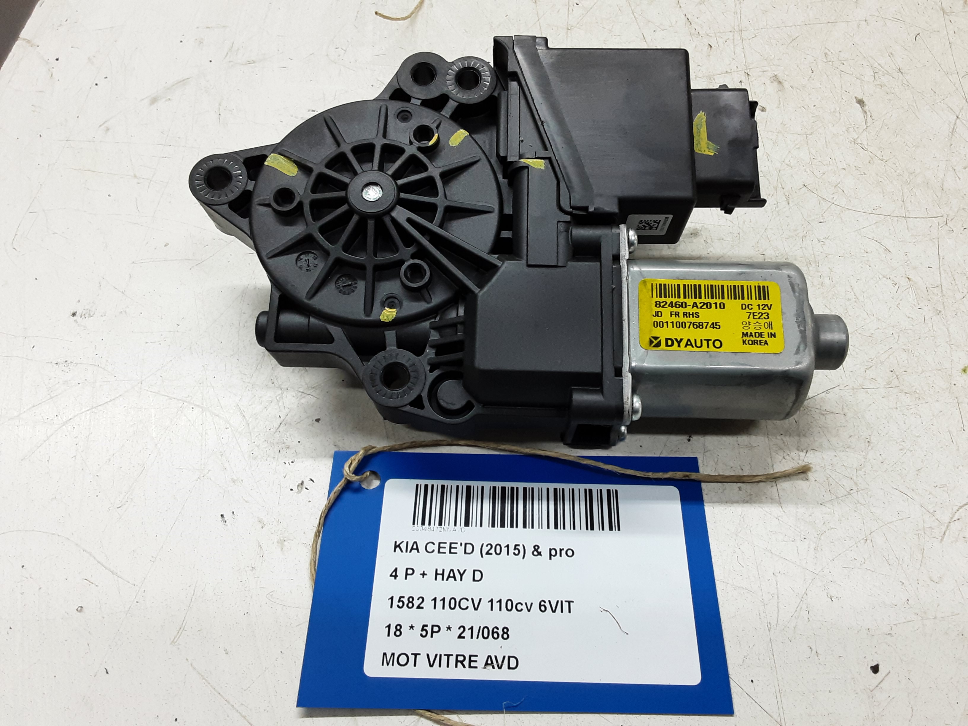 MOTEUR DE VITRE DE PORTE AVANT DROITE Kia CEED 07/18+