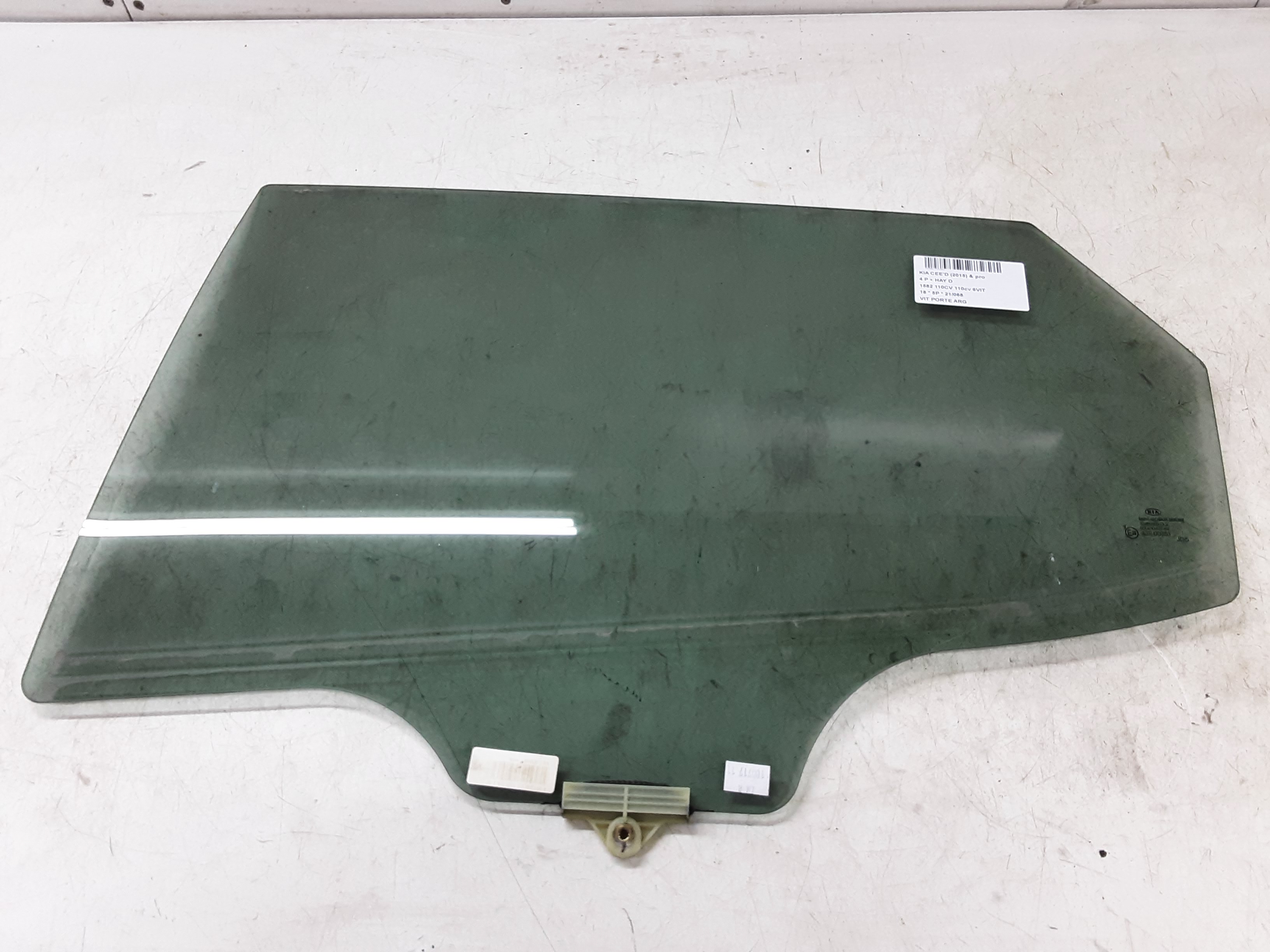 VITRE DE PORTE ARRIERE GAUCHE Kia CEED 07/18+
