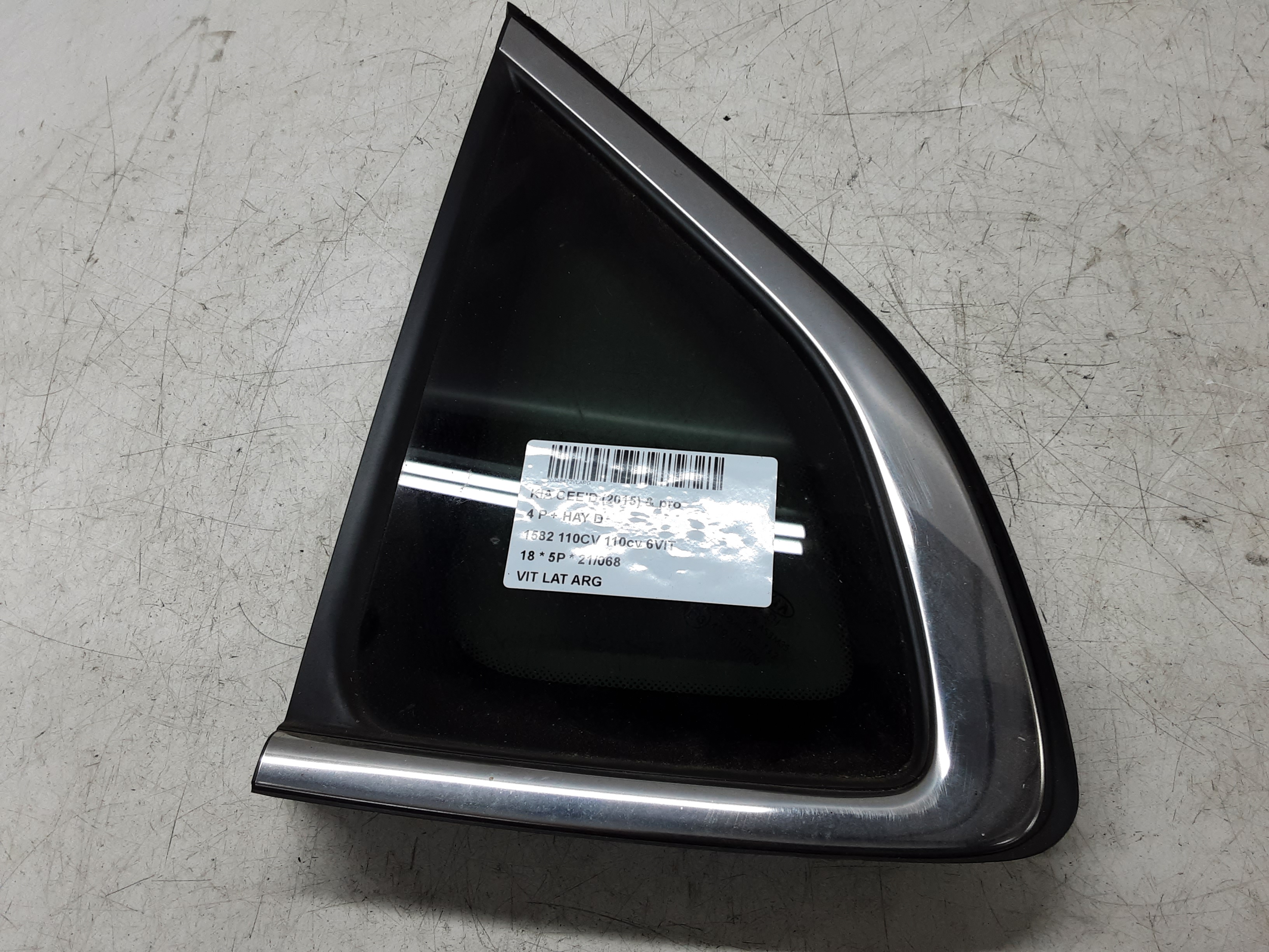 VITRE LATERALE ARRIERE GAUCHE Kia CEED 07/18+