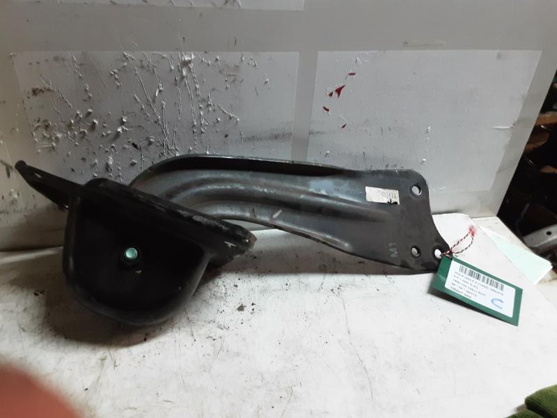 TIRANT ARRIERE GAUCHE Vw GOLF V 11/03 - 08