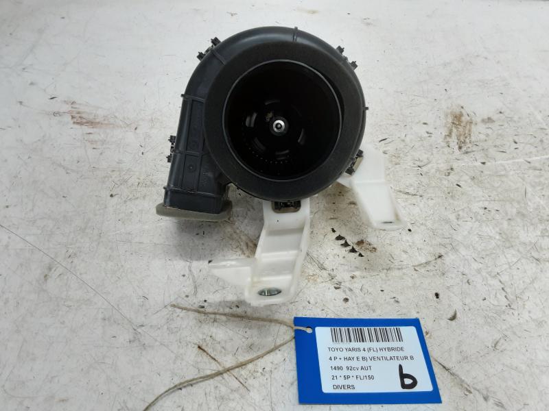 DIVERS Toyota YARIS (6) 2/20+