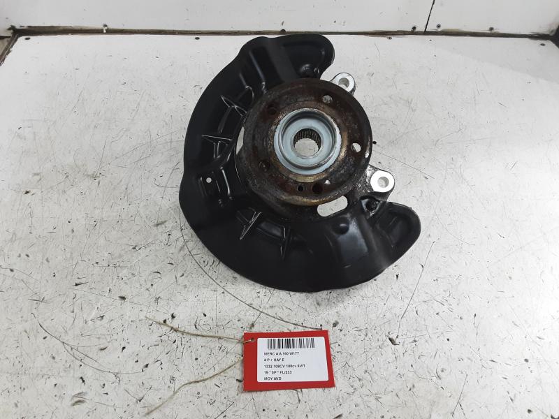 RADNABE VORNE RECHTS Mercedes-Benz A W177 18 - 2/23