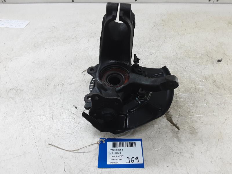 FRONT WHEEL HUB RIGHT Vw Golf