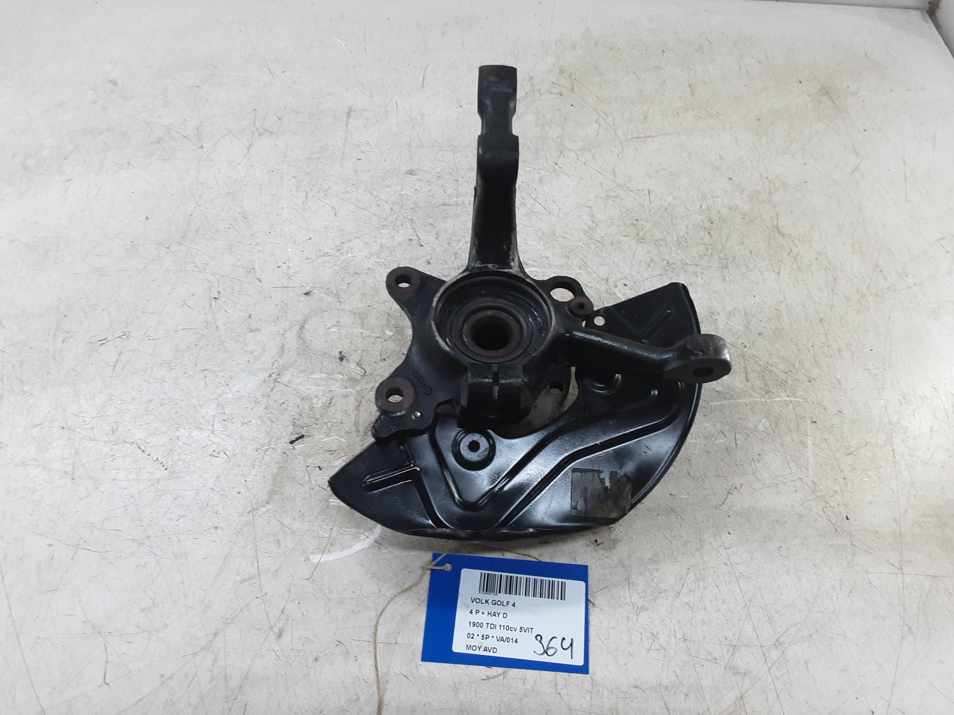 WIELNAAF VOOR RECHTS Vw GOLF IV 11/97 - 03 WIELNAAF VOOR RECHTS Vw GOLF IV 11/97 - 03