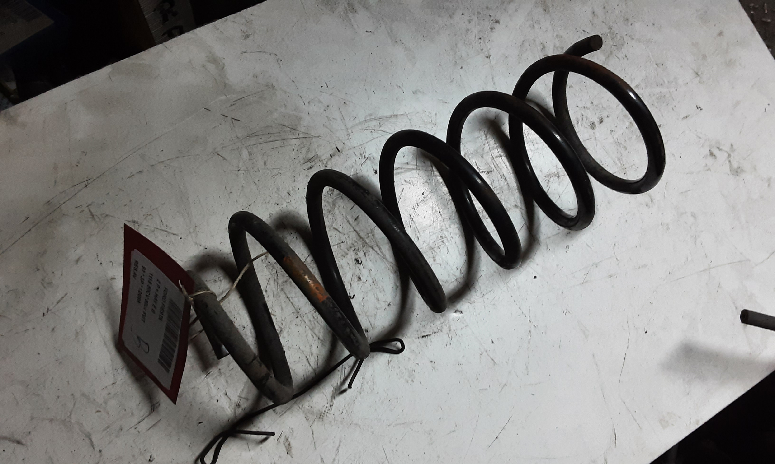 RESSORT AVANT Ford FIESTA 4/89 >10/96