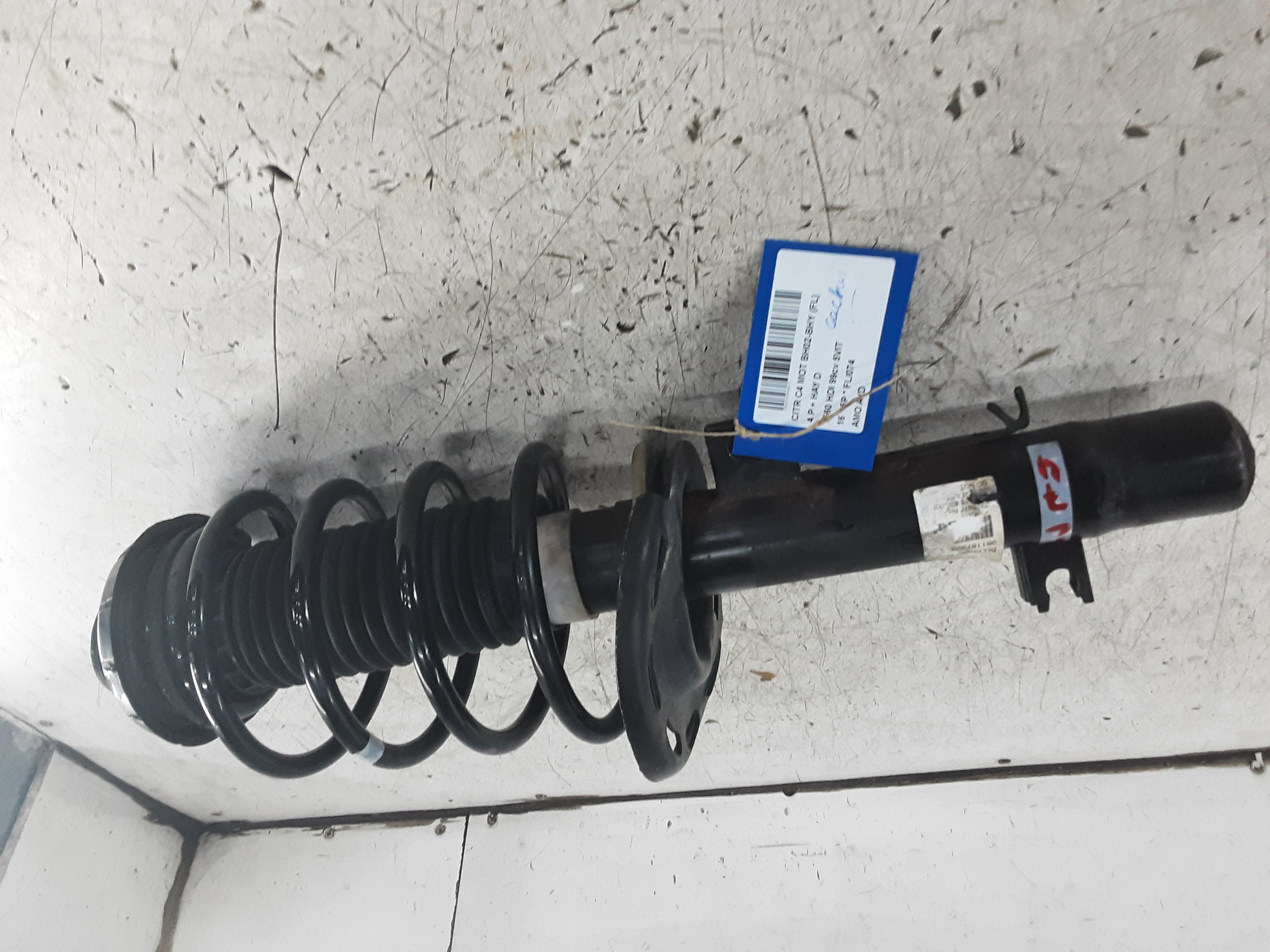 SCHOKBREKER VOOR RECHTS Citroen C4 CACTUS 9/14 - 18