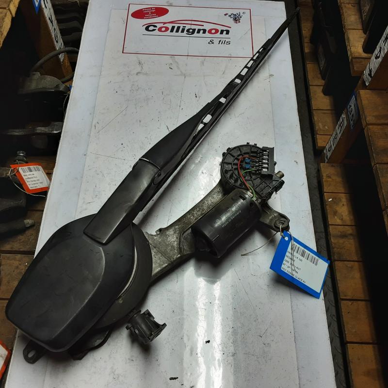 RUITENWISSERARM VOOR Mercedes-Benz CLK C208 97-  03