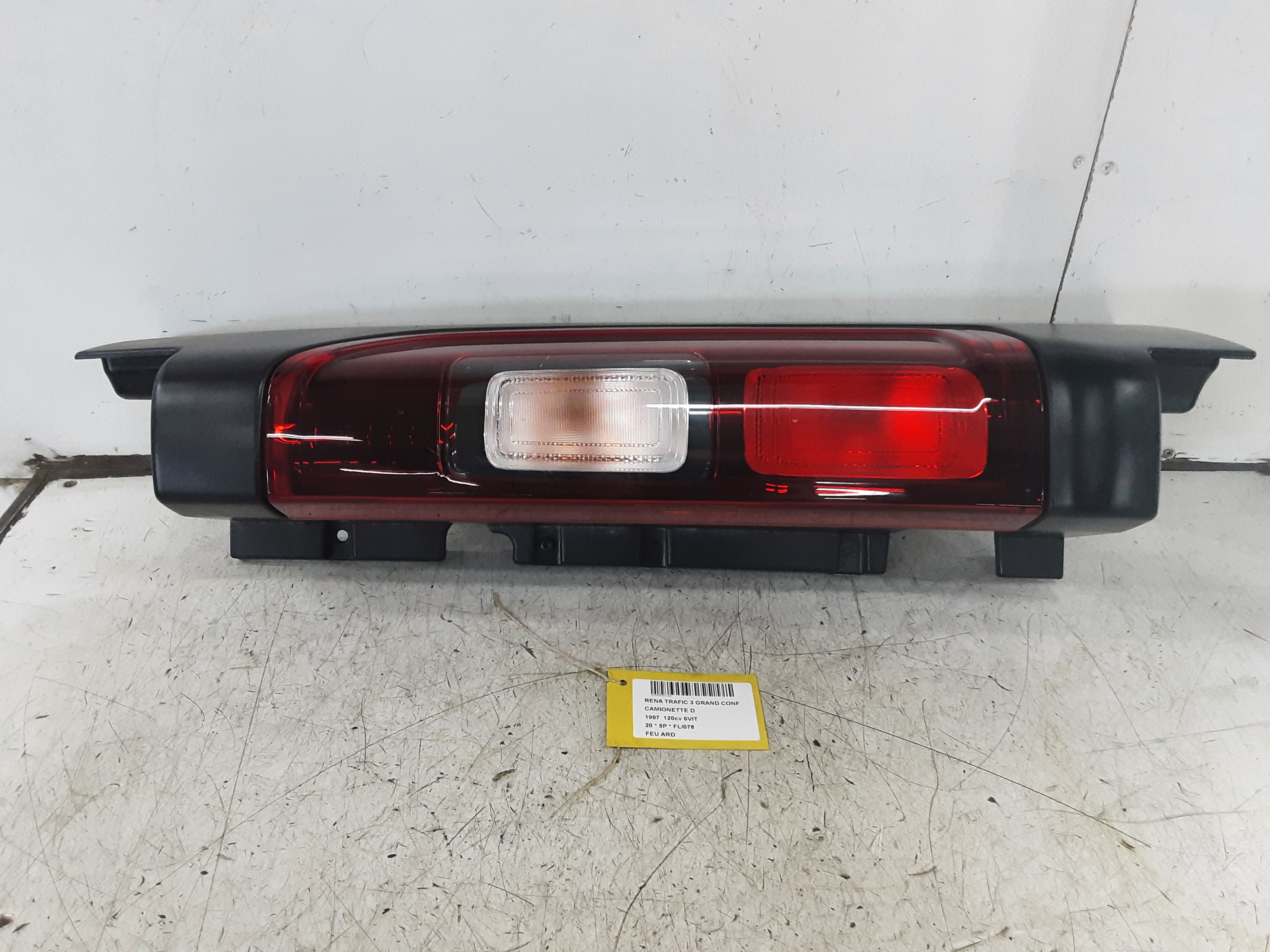 ACHTERLICHT RECHTS Renault TRAFIC 6/14+