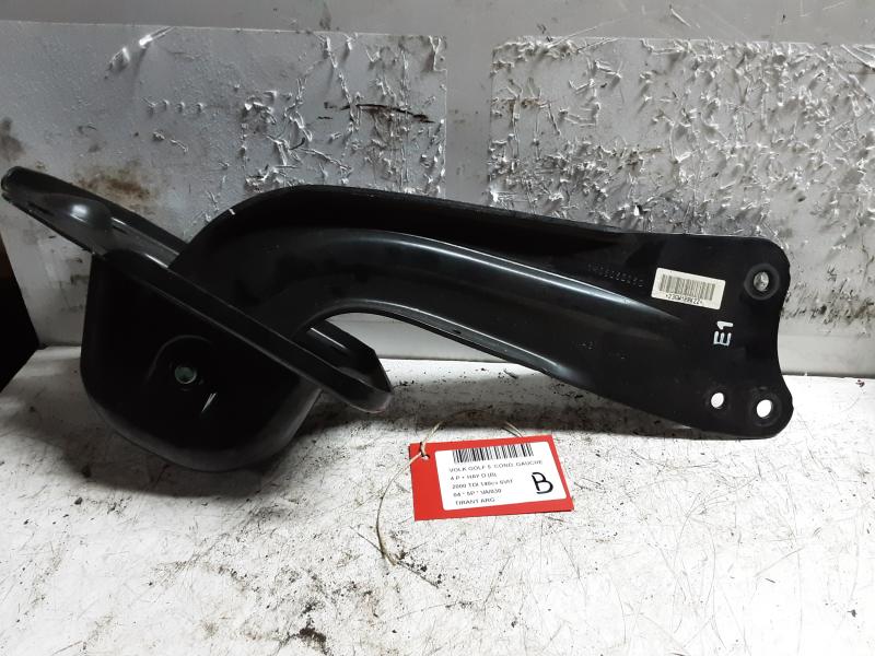 TIRANT ARRIERE GAUCHE Vw GOLF V 11/03 - 08