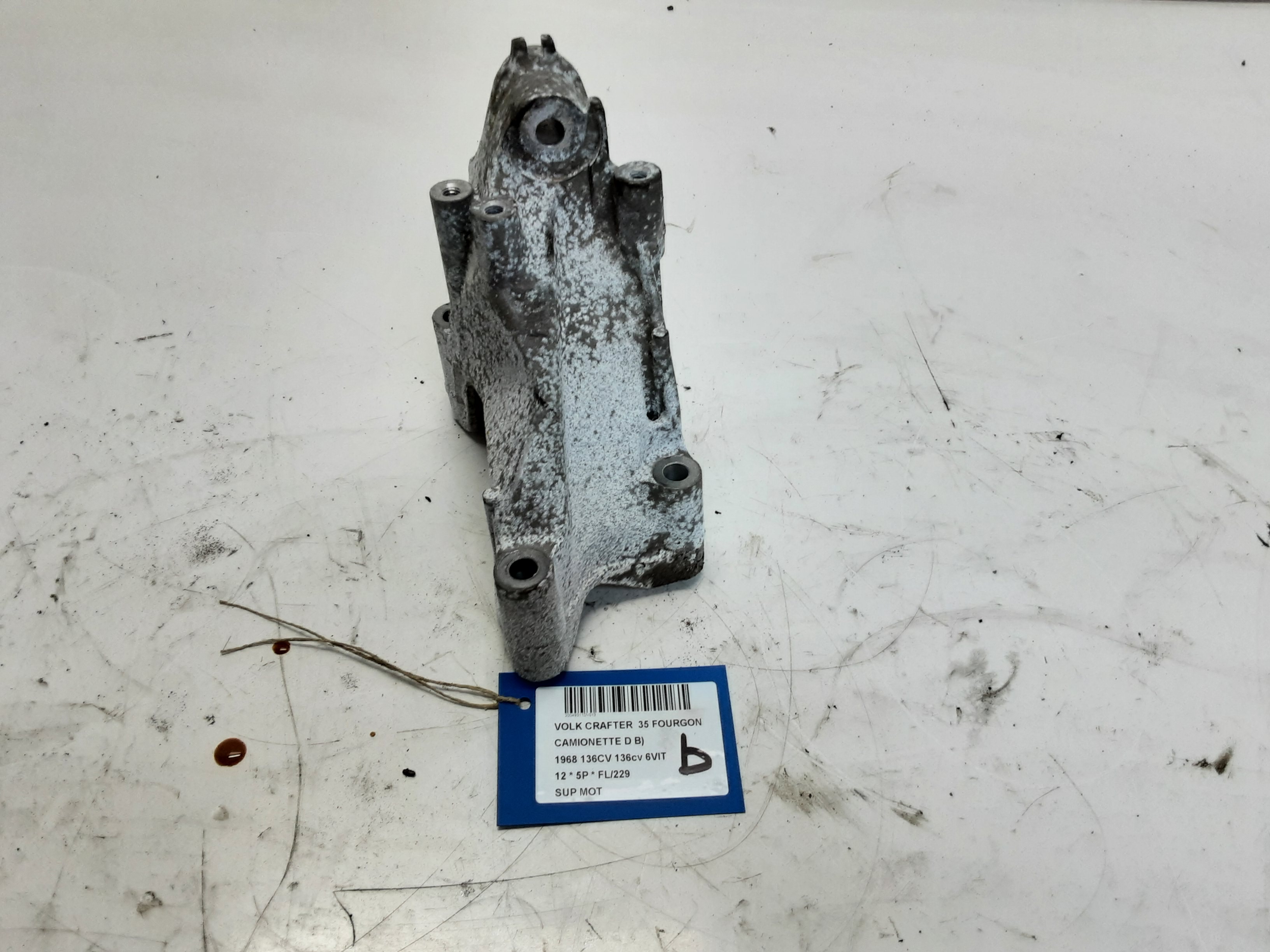 SUPPORT-MOTEUR Vw CRAFTER 06 - 17